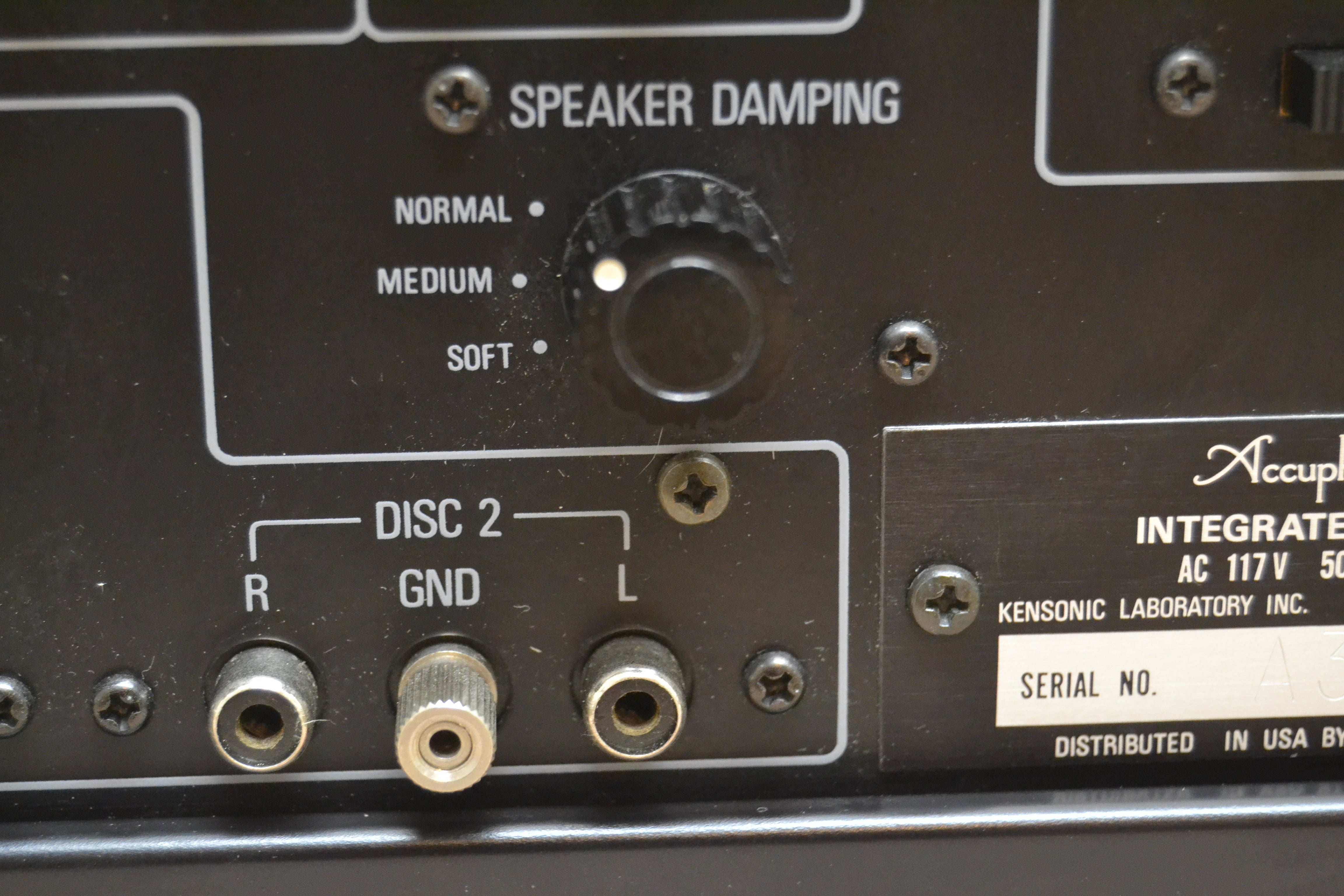 Accuphase E-202 Stereo Integrated Amplifier * 100W RMS * 1974