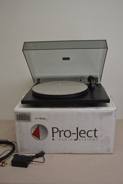 Pro-Ject Essential II Phono USB Manual belt-drive turntable with pre-mounted cartridge, USB output, and built-in phono preamp (Black)