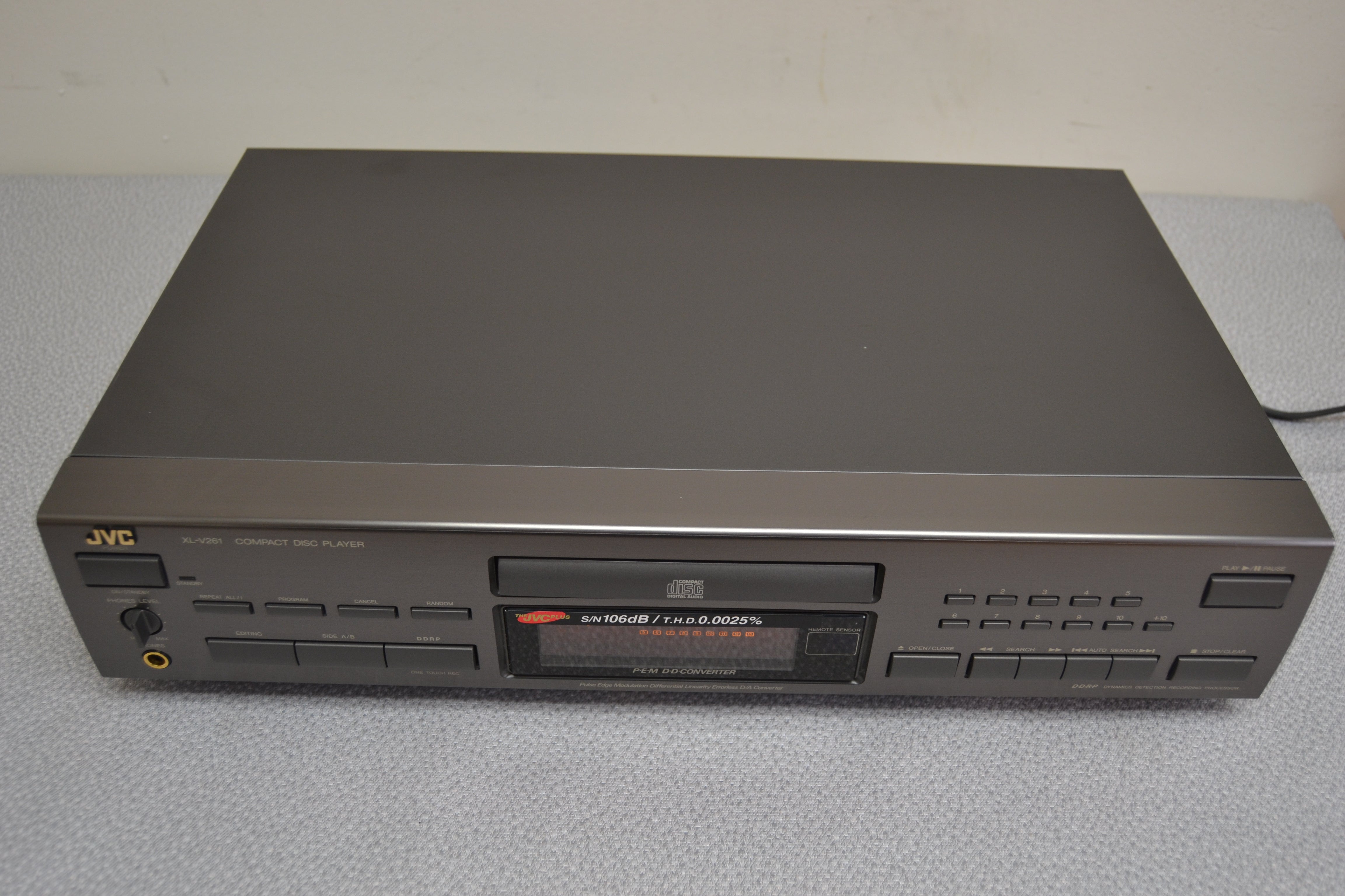 JVC XL-V261 Single CD Player – The Turntable Store