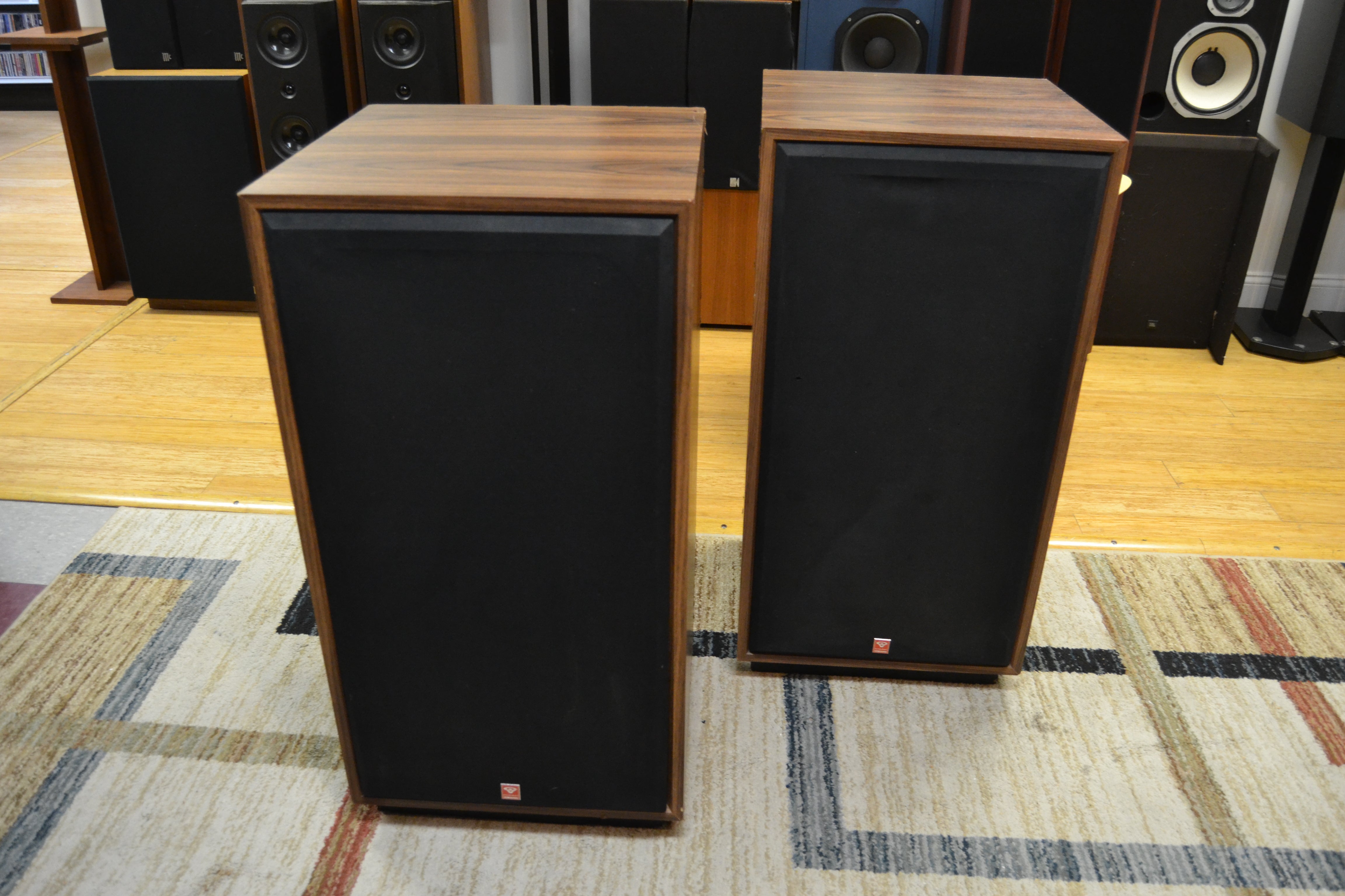 Cerwin Vega DX-9 Floor Standing Speakers * Please Note Woofer Repair * LOCAL SALE Only *