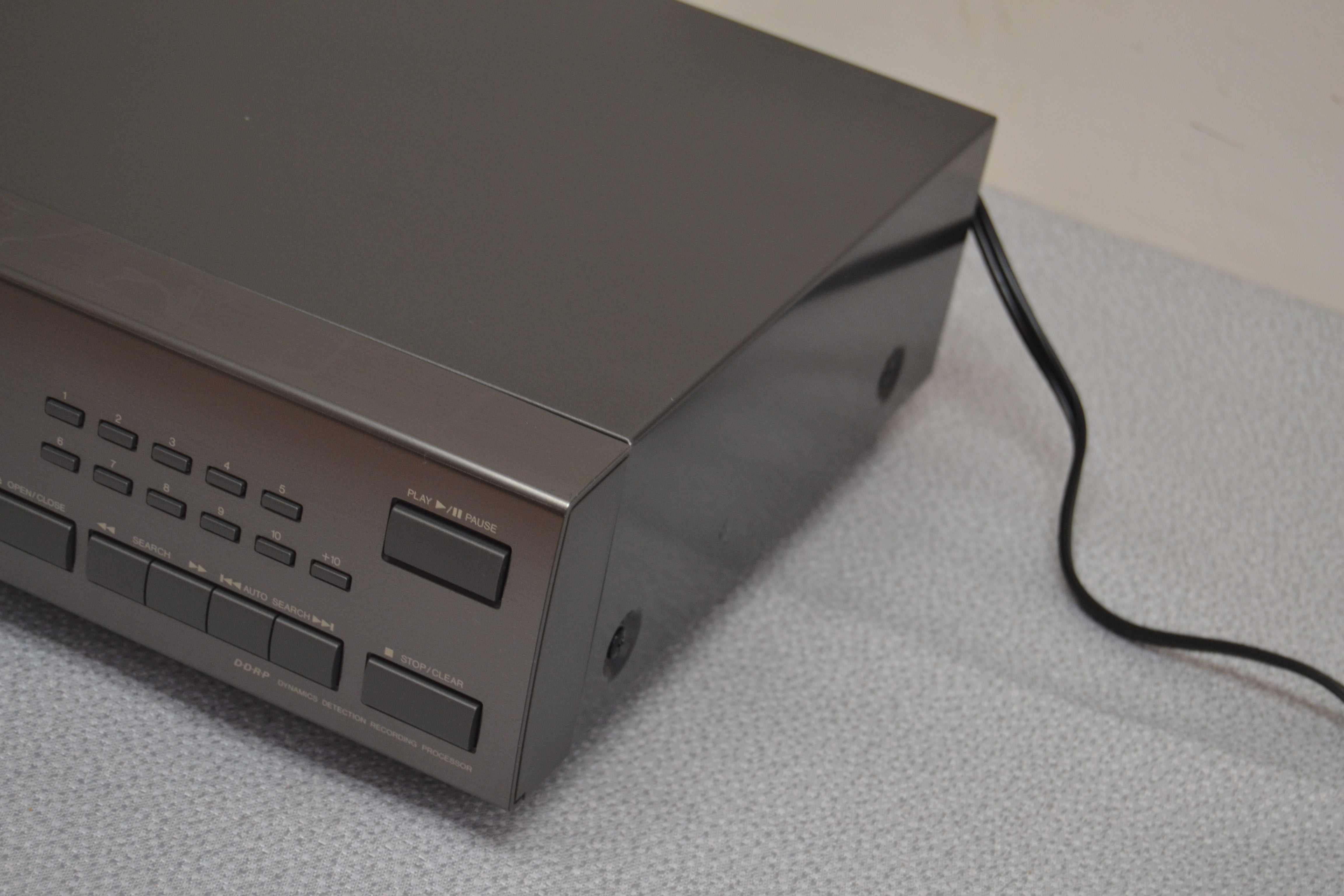 JVC XL-V261 Single CD Player – The Turntable Store