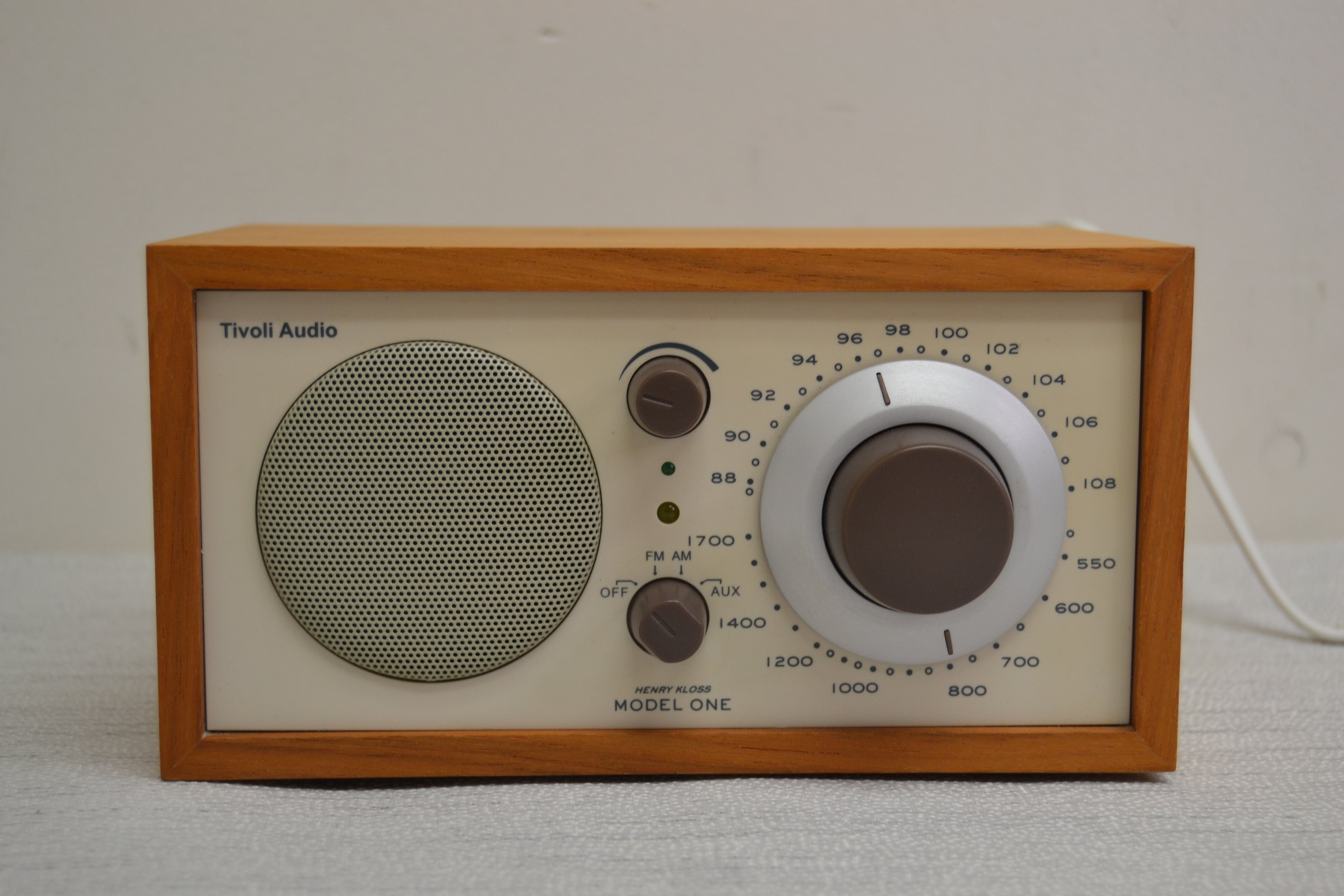 Tivoli Audio * Henry Kloss Model One * Radio * Fully Serviced