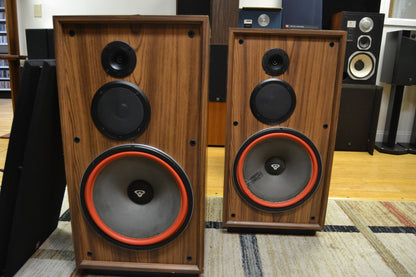 Cerwin Vega DX-9 Floor Standing Speakers * Please Note Woofer Repair * LOCAL SALE Only *