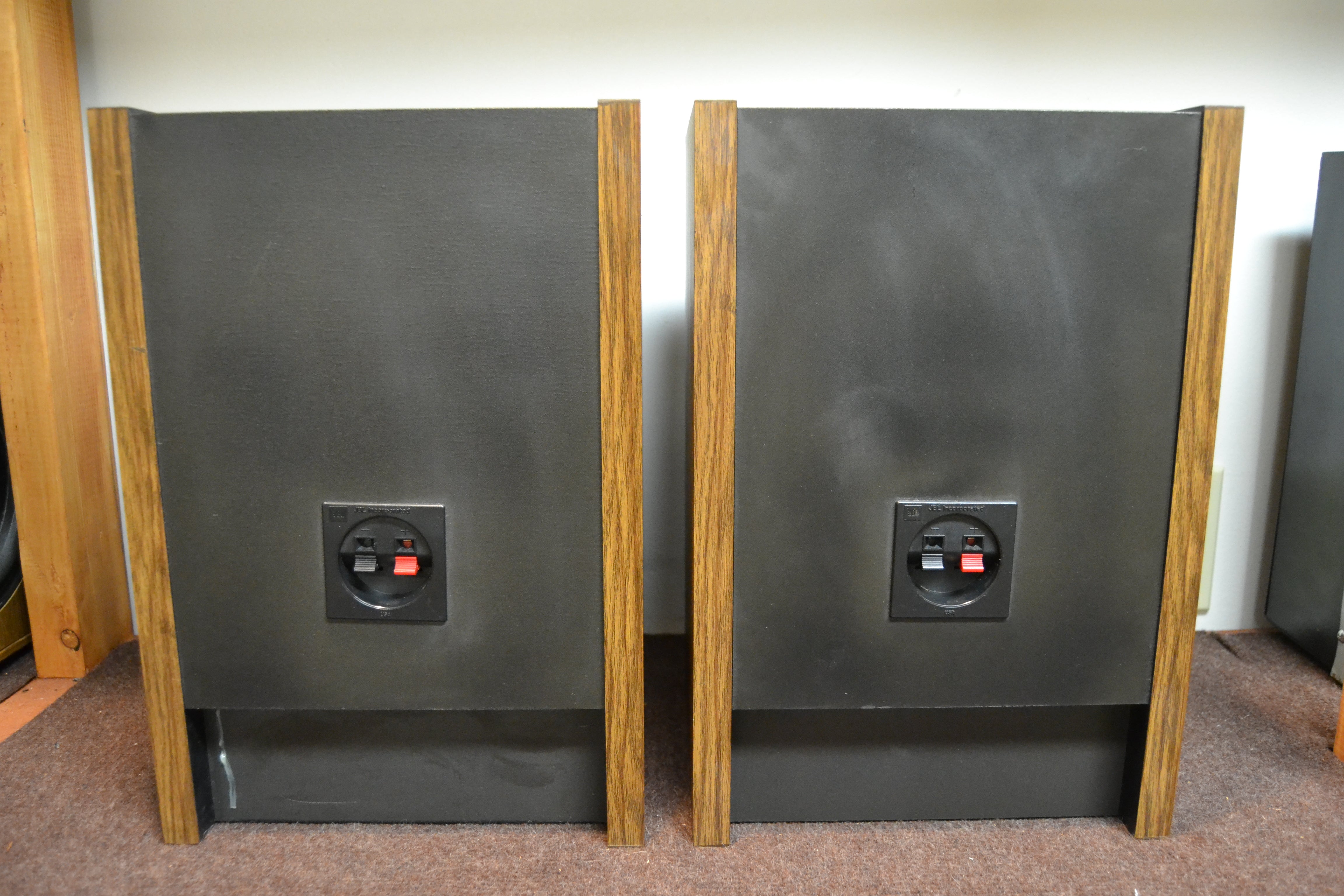 JBL J216A Bookshelf Speakers – The Turntable Store