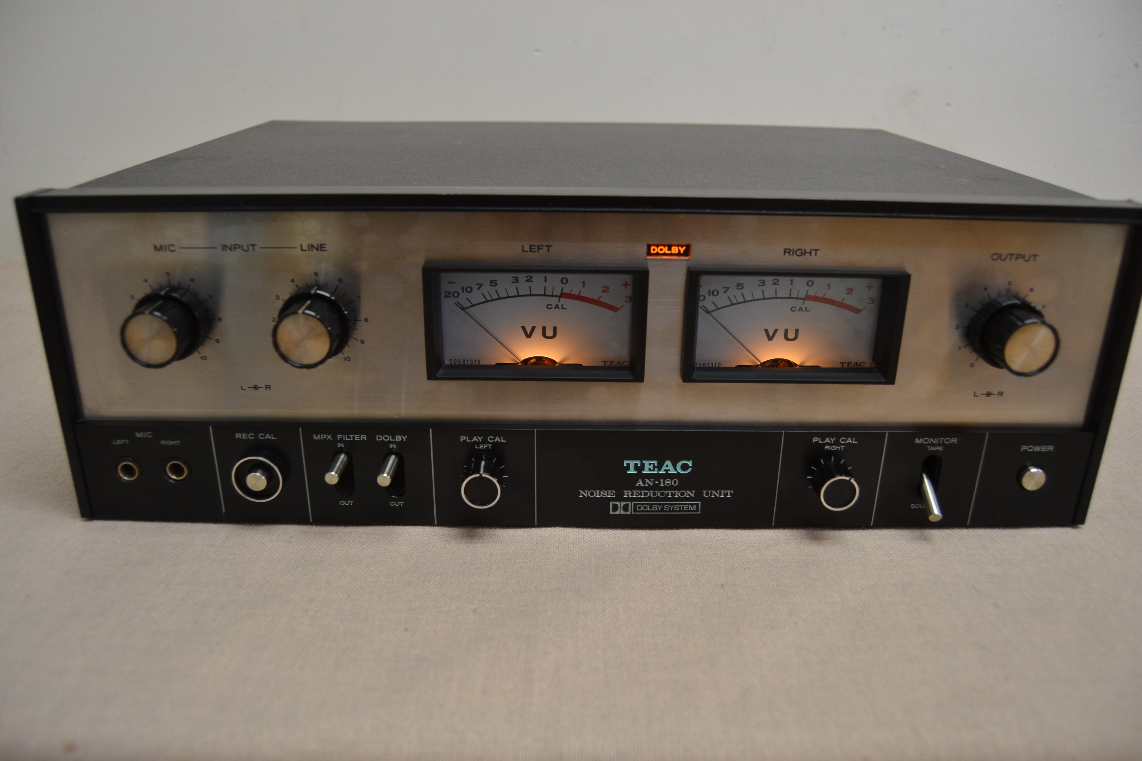 TEAC AN-180  Noise Reduction Unit (1972)