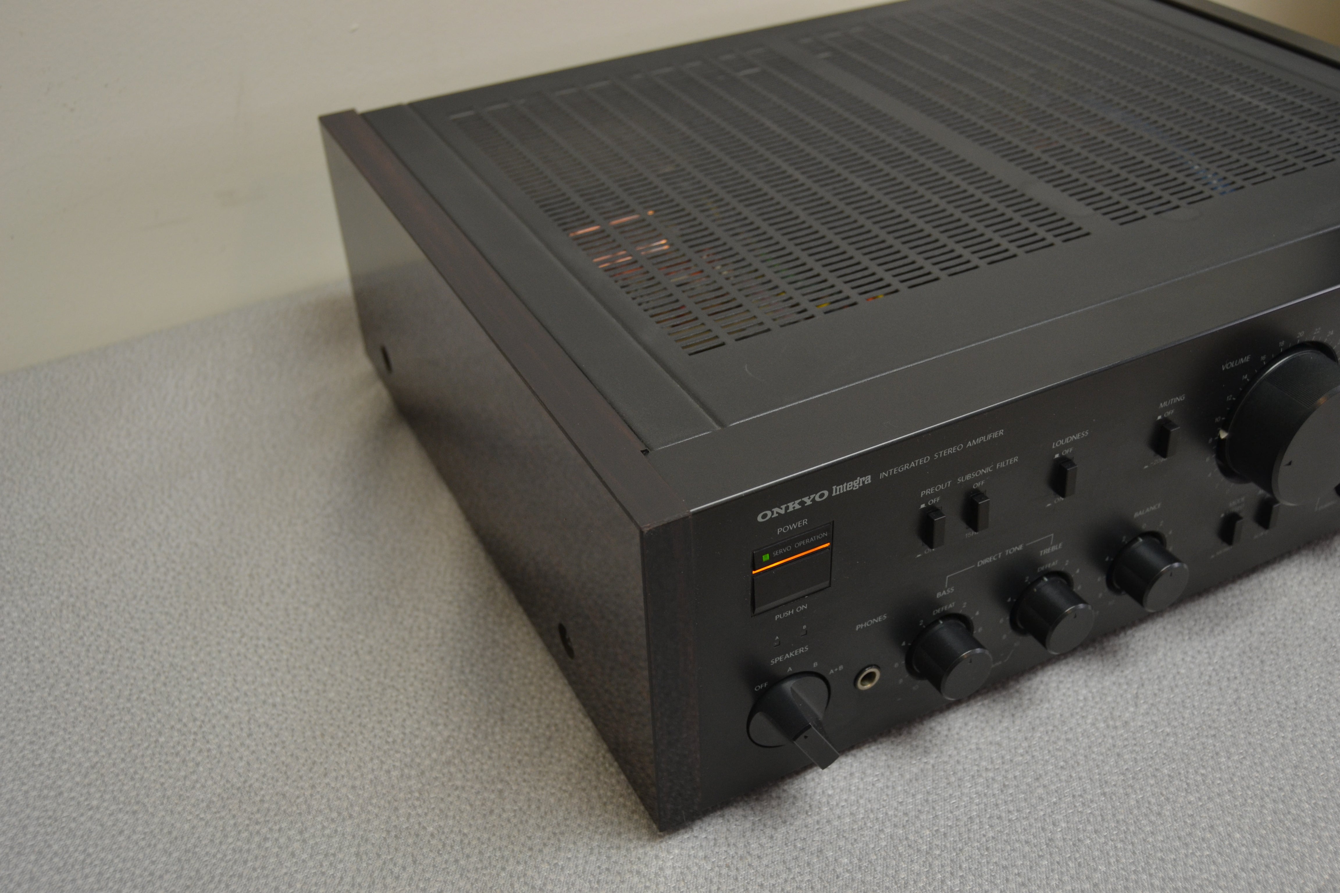 Onkyo A-8087 Integrated Stereo Amplifier * 100W RMS * 1985 – The