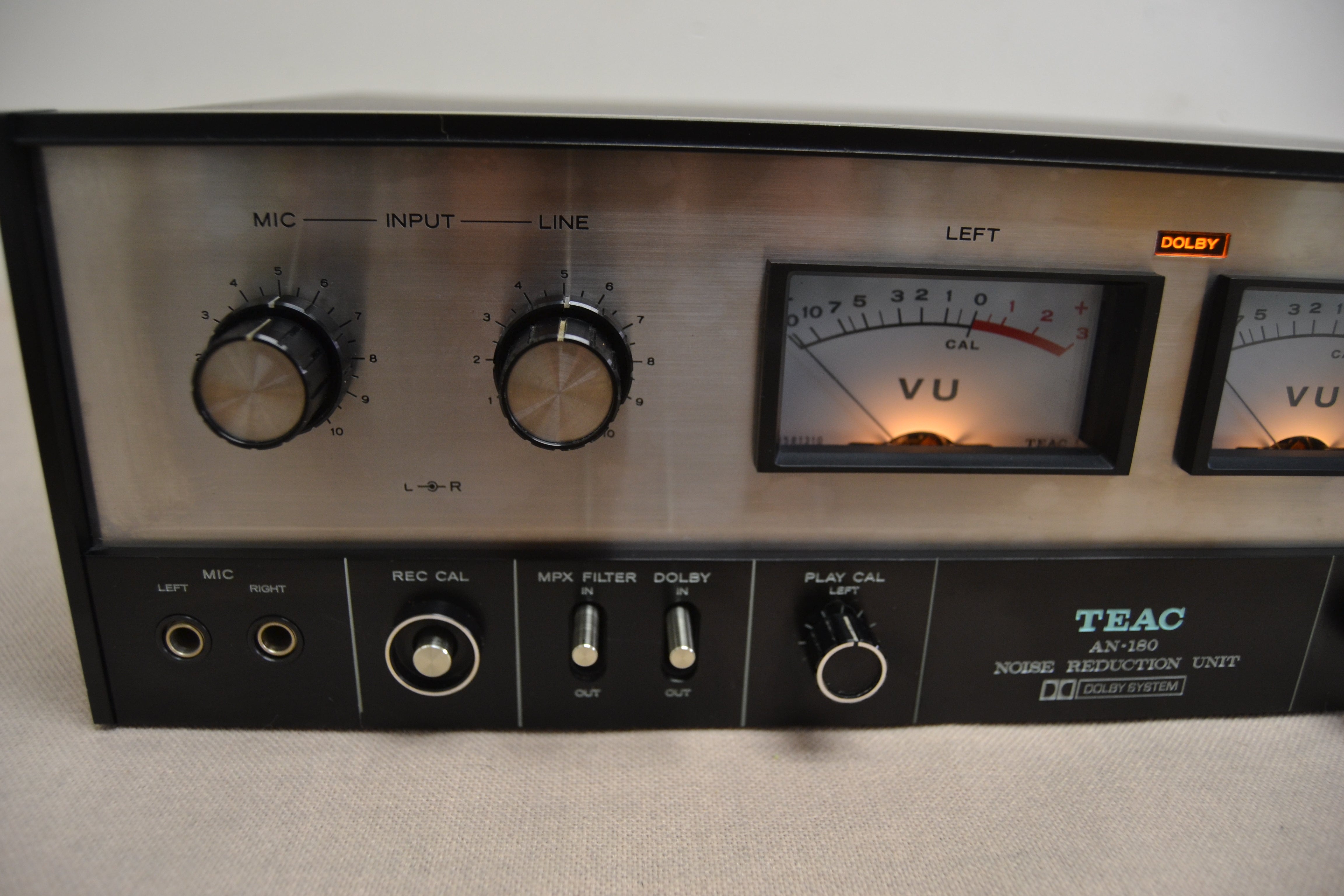 TEAC AN-180  Noise Reduction Unit (1972)