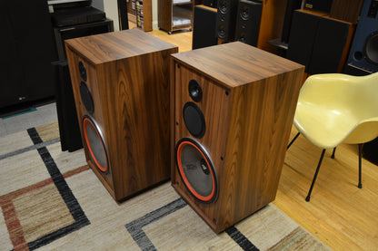 Cerwin Vega DX-9 Floor Standing Speakers * Please Note Woofer Repair * LOCAL SALE Only *