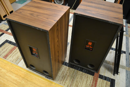 Cerwin Vega DX-9 Floor Standing Speakers * Please Note Woofer Repair * LOCAL SALE Only *