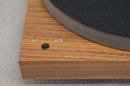 Pro-Ject X1 Belt drive Turntable * Sumiko Cartridge