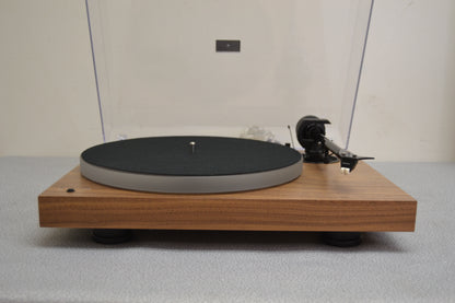 Pro-Ject X1 Belt drive Turntable * Sumiko Cartridge