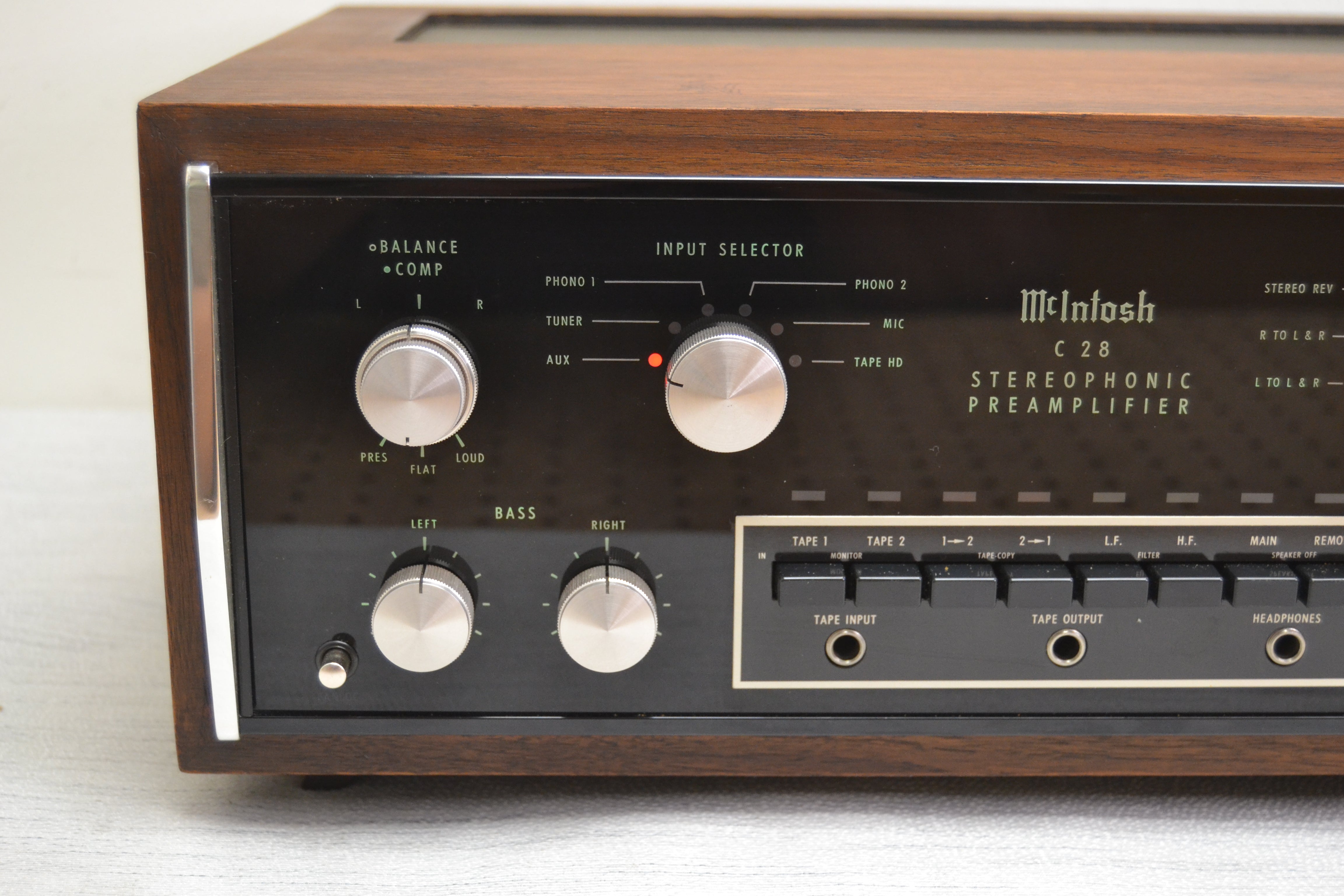 McIntosh C28 Stereo Preamplifier with Original Wood Case * Fully Serviced * Manual