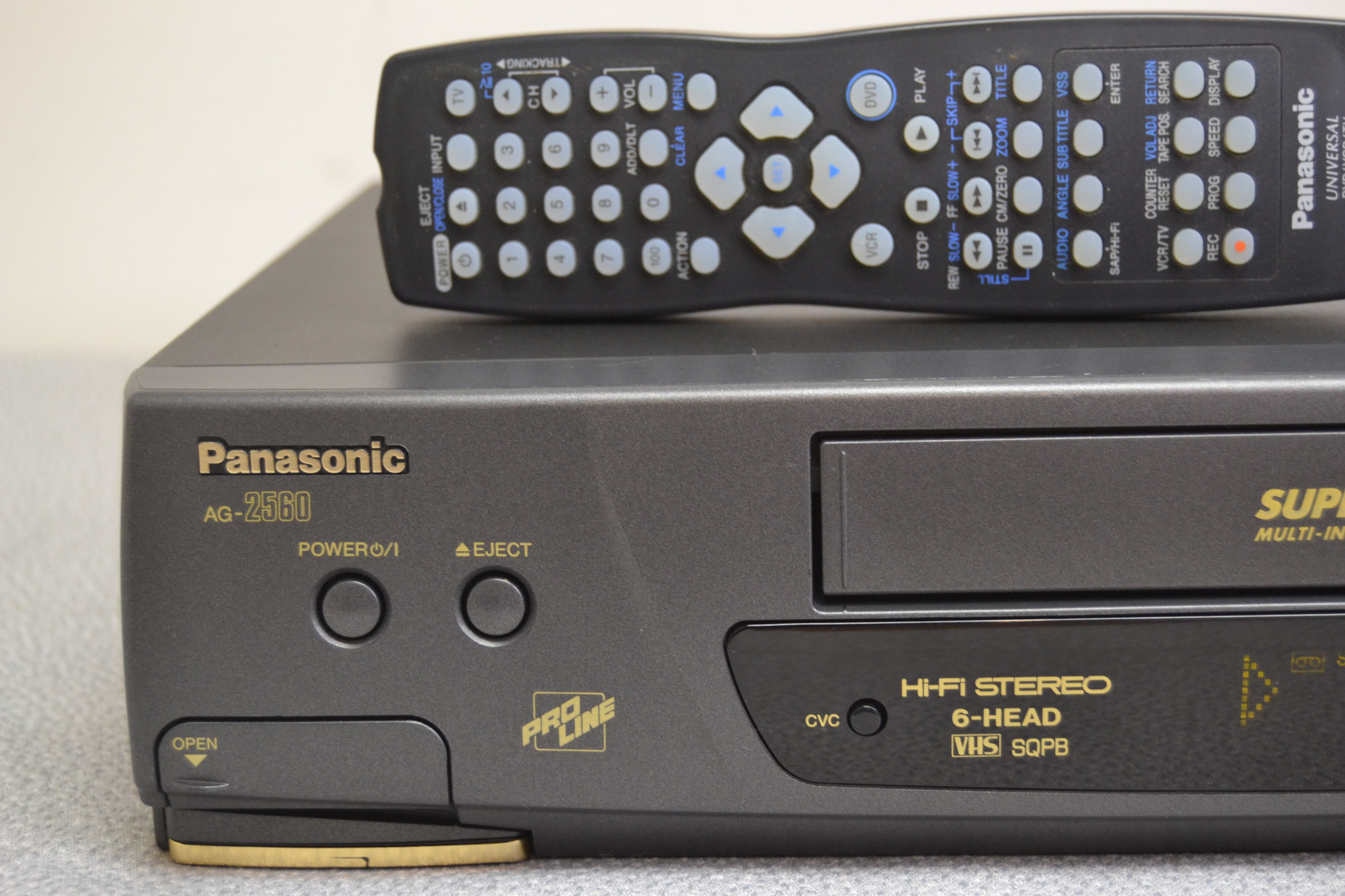 Panasonic AG-2560 Hi-Fi Stereo Video Cassette Recorder * Remote