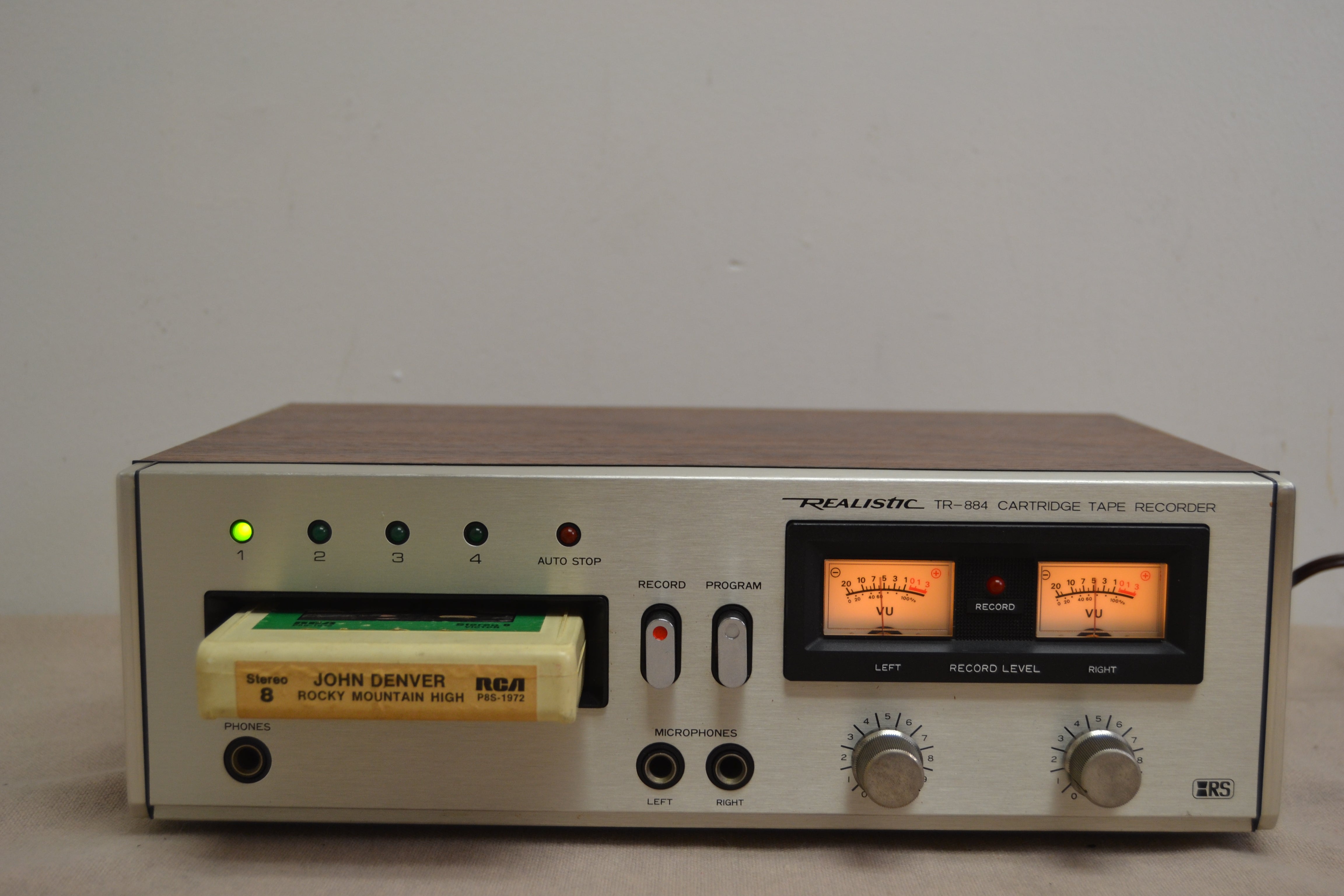 Realistic TR-884 - 8 Track Stereo Record Deck