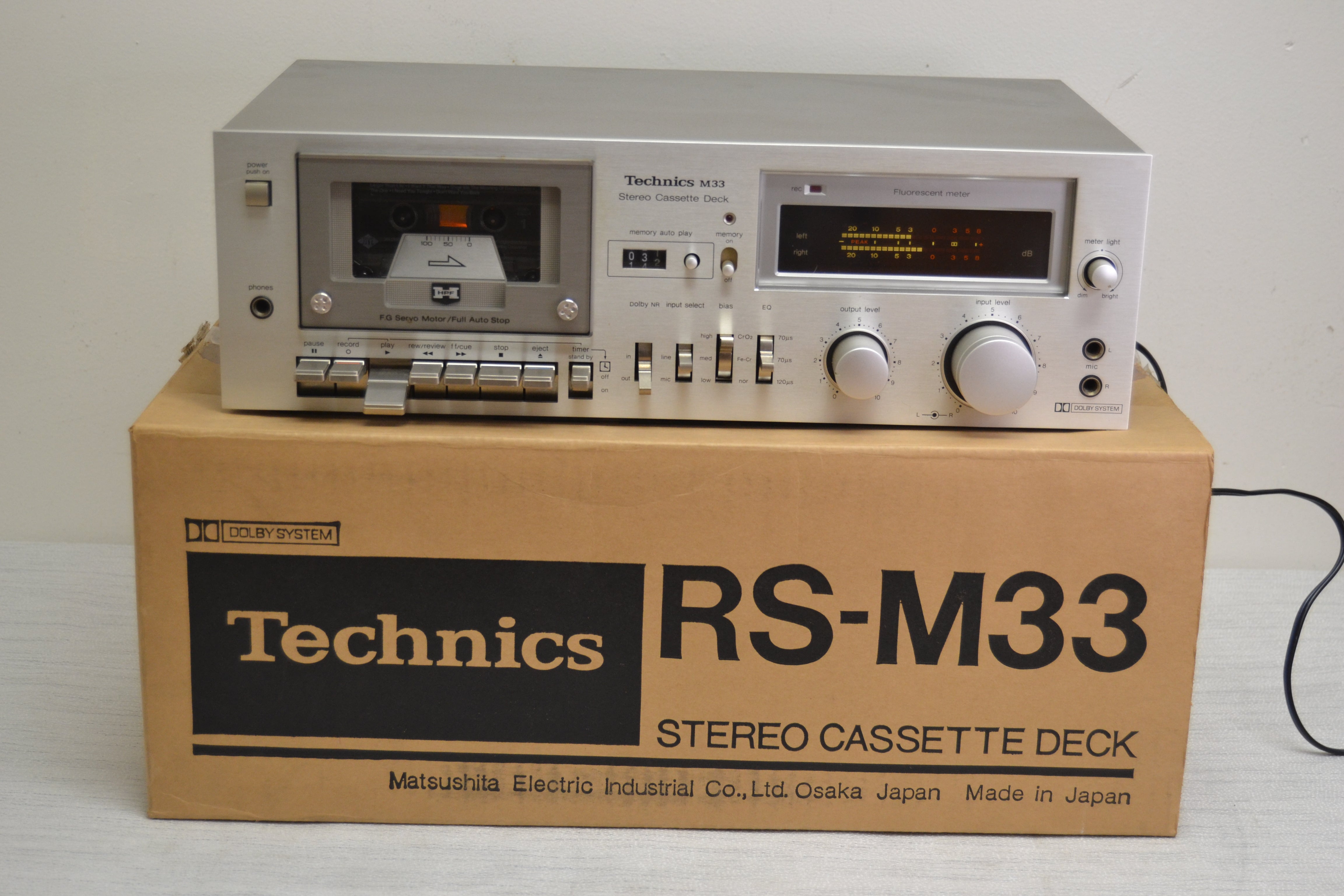 Technics RS-M33 Single Cassette Deck * Fully Serviced * new Belts * Box