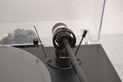 Music Hall MMF 2.1 * Clear Platter * New AT3600 Cartridge