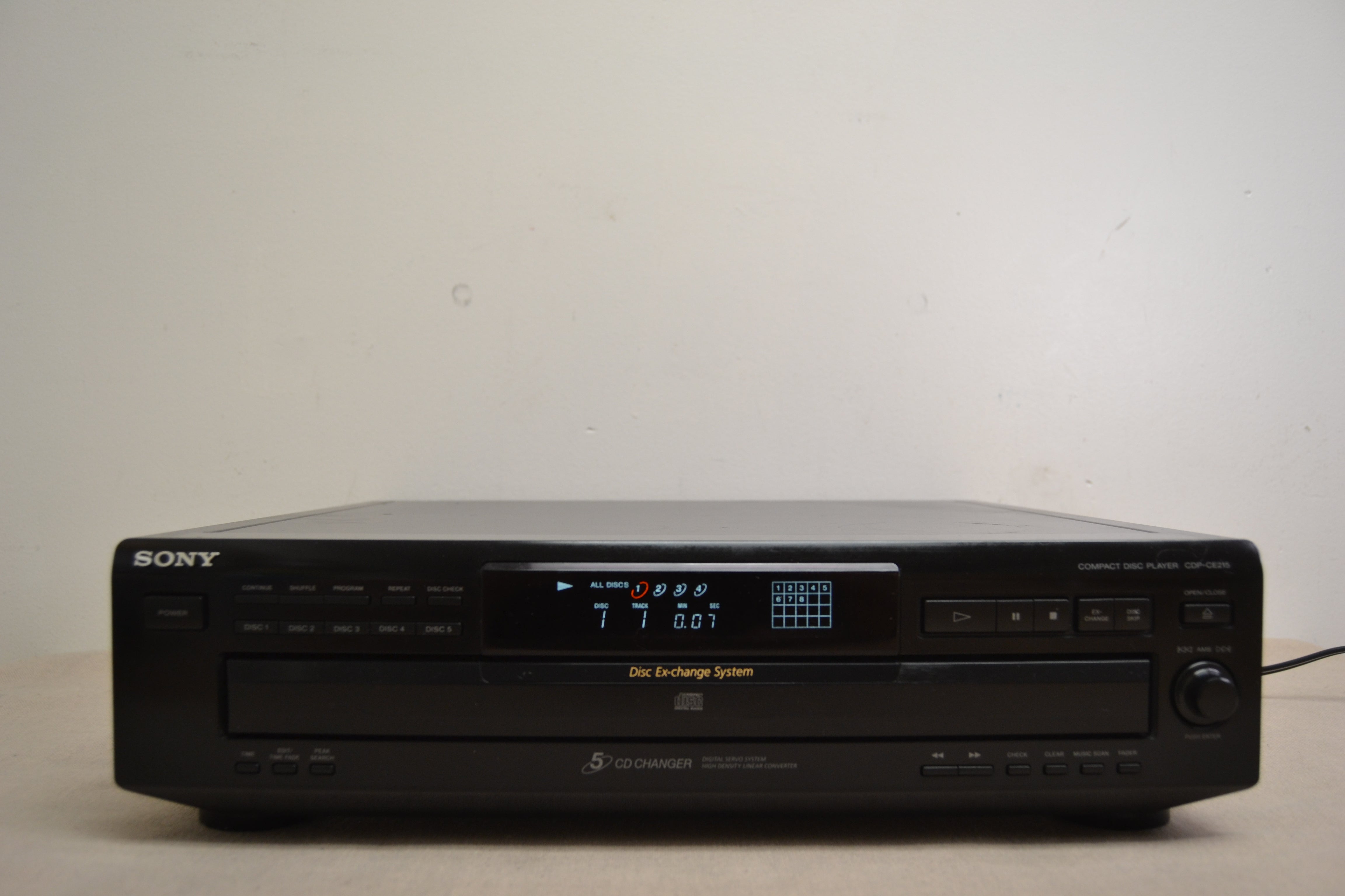 Sony CDP-CE215 CD Carousel * 5 Discs * Remote Control