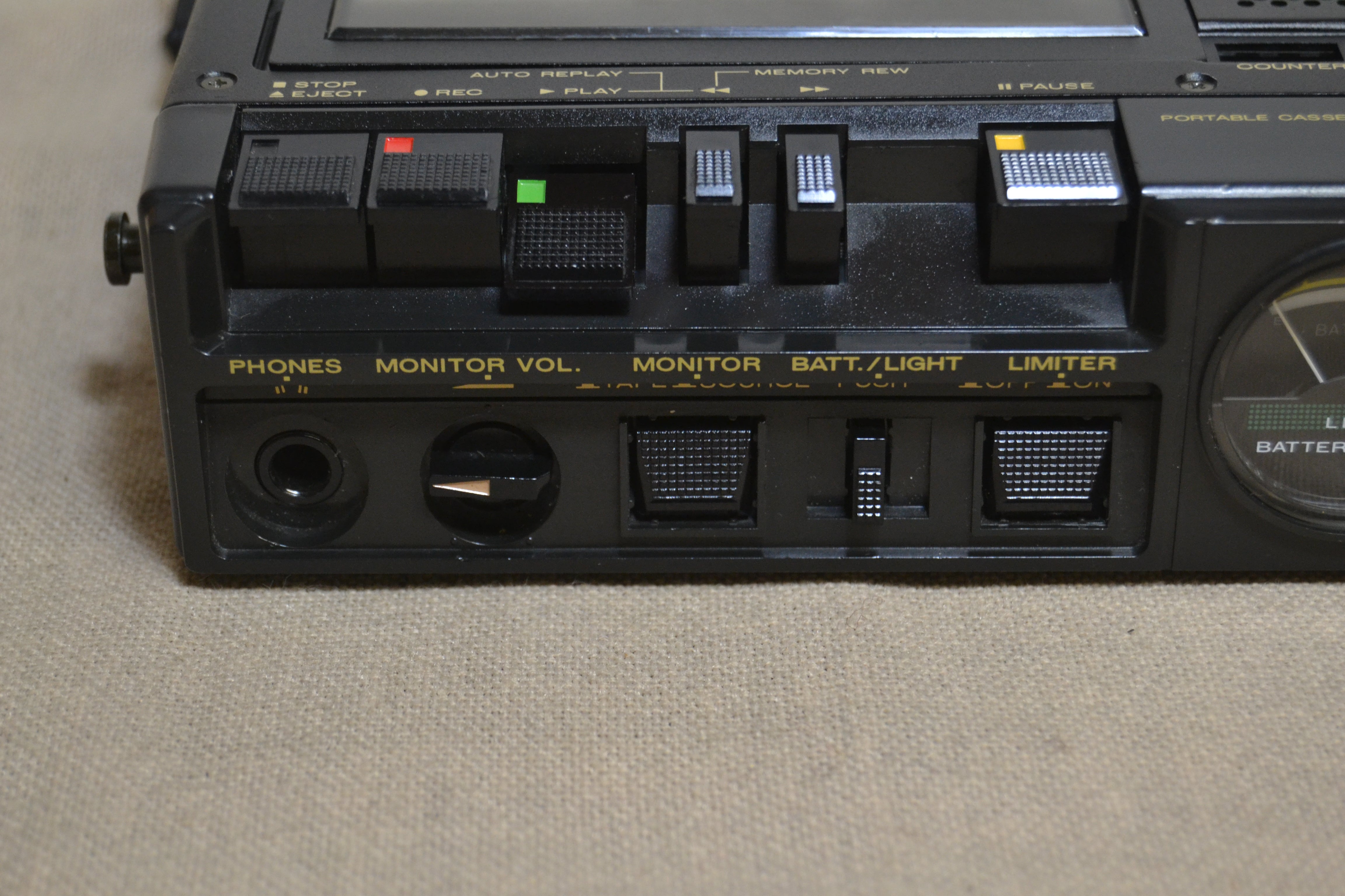 marantzPMD430カセットデッキ Marantz PMD430 3 Head Stereo Professional Cassette Recorder, Black