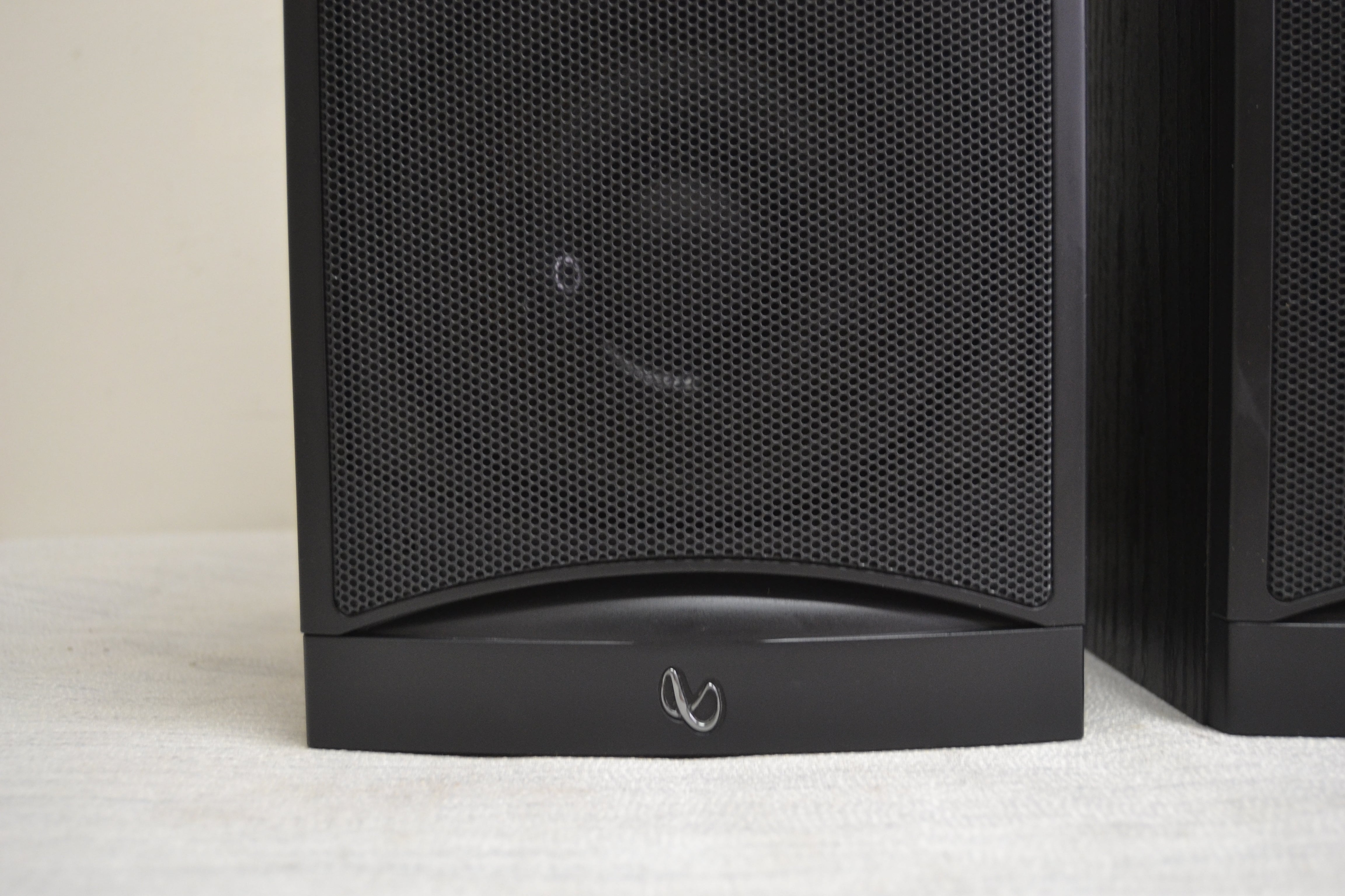 Infinity Reference 2000.2 Bookshelf Speakers * Fully Serviced *
