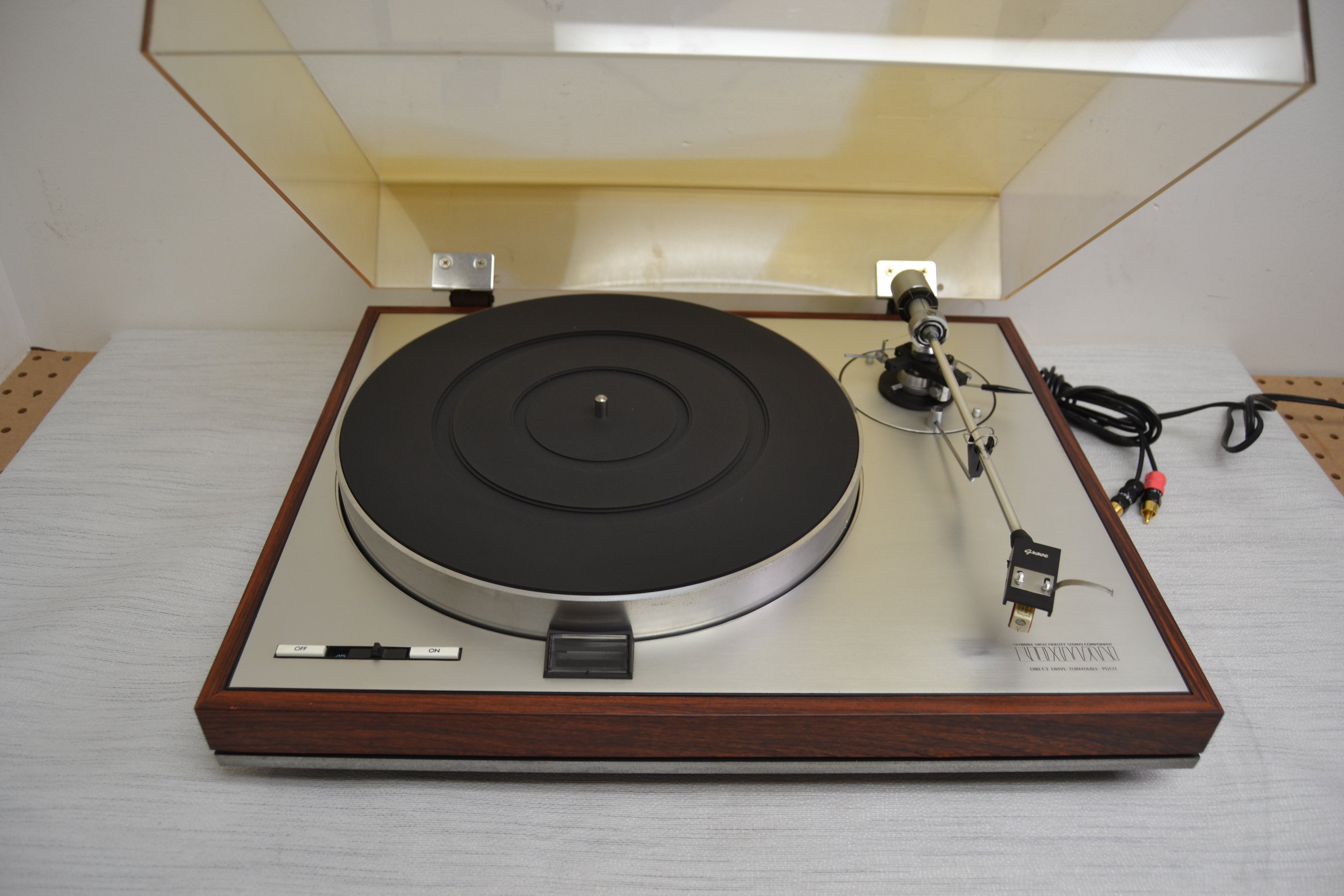 Luxman PD121U Direct Drive Turntable * GRACE Tonearm * Fully Serviced * Local Pickup Only !