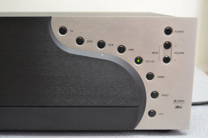 Aragon Soundstage  Home Theater Preamp Processor (2000-03)