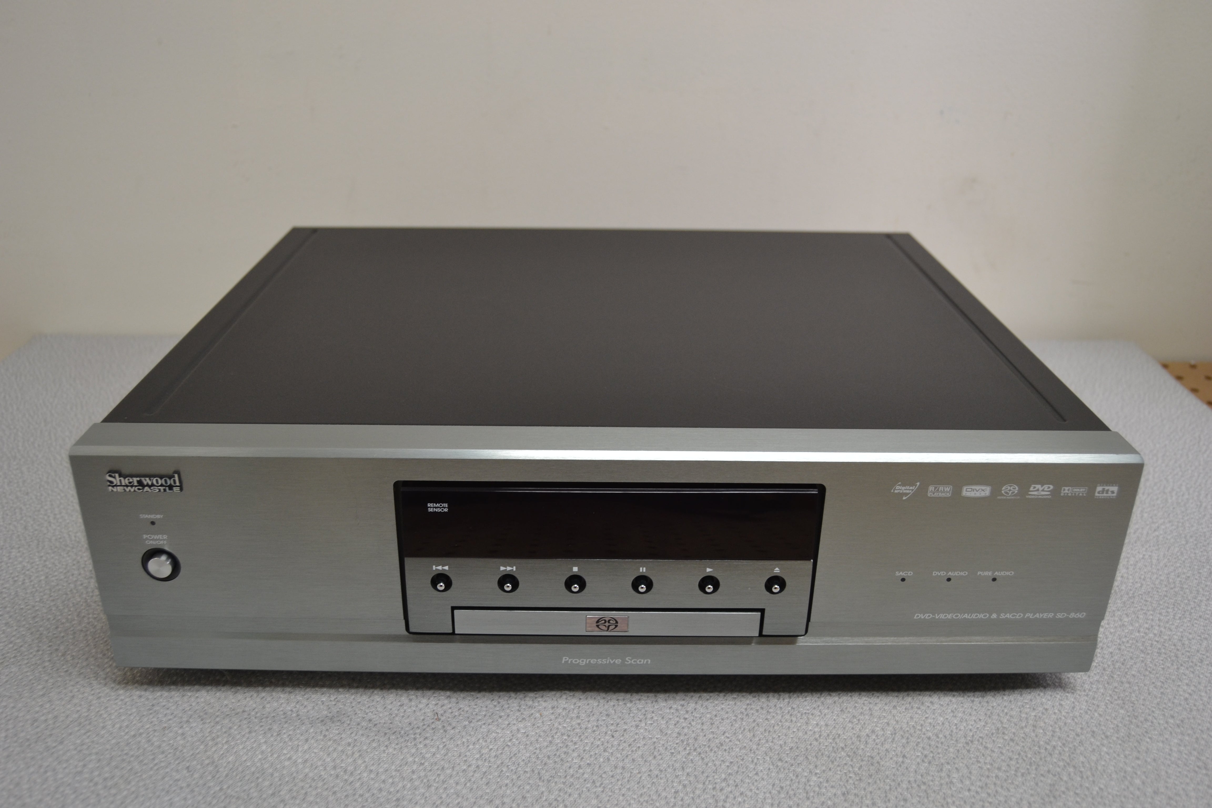 Sherwood Newcastle SD-860 Single DVD/SACD/CD Player