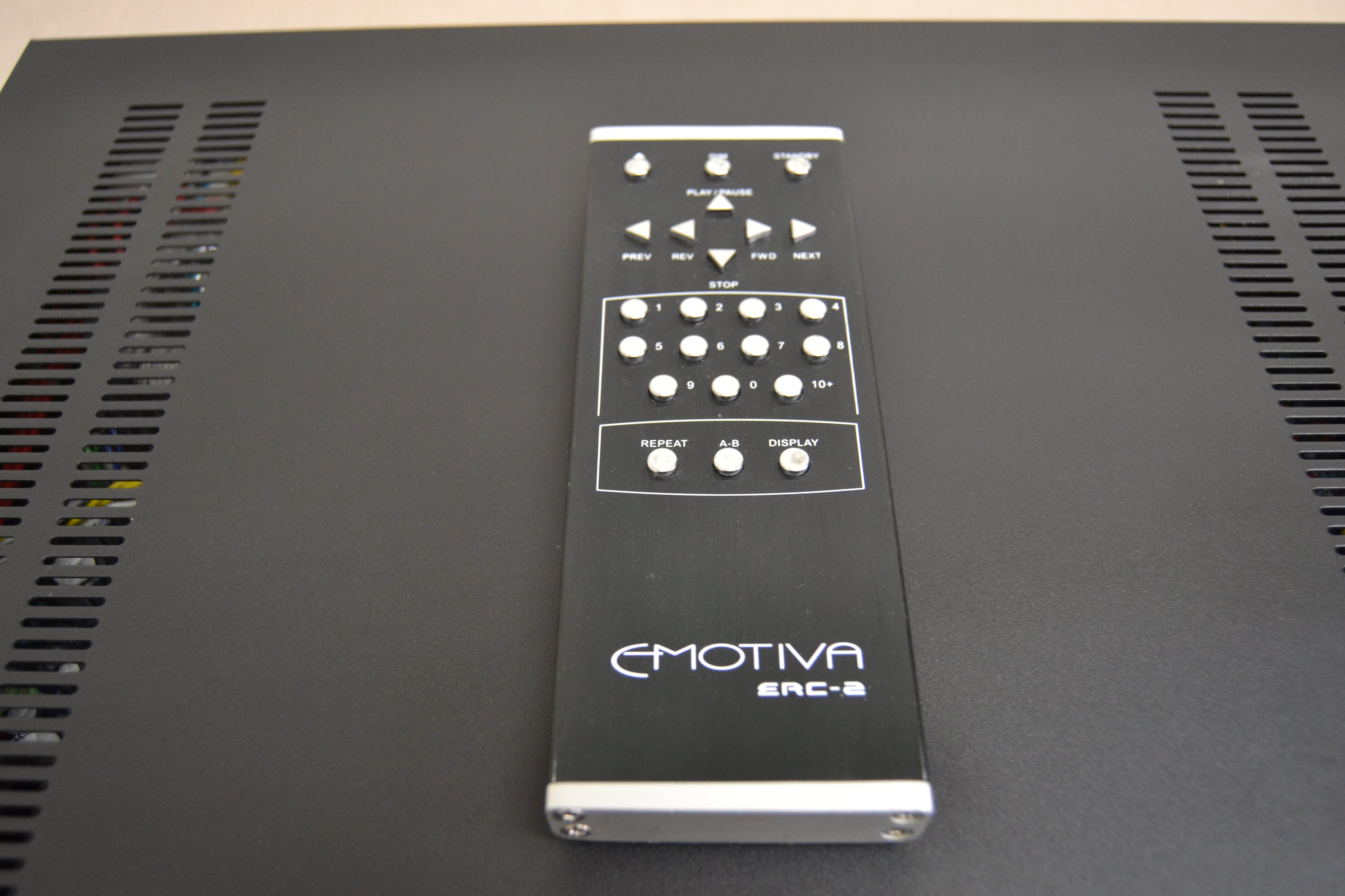 Emotiva ERC-2 Single CD Player * Remote