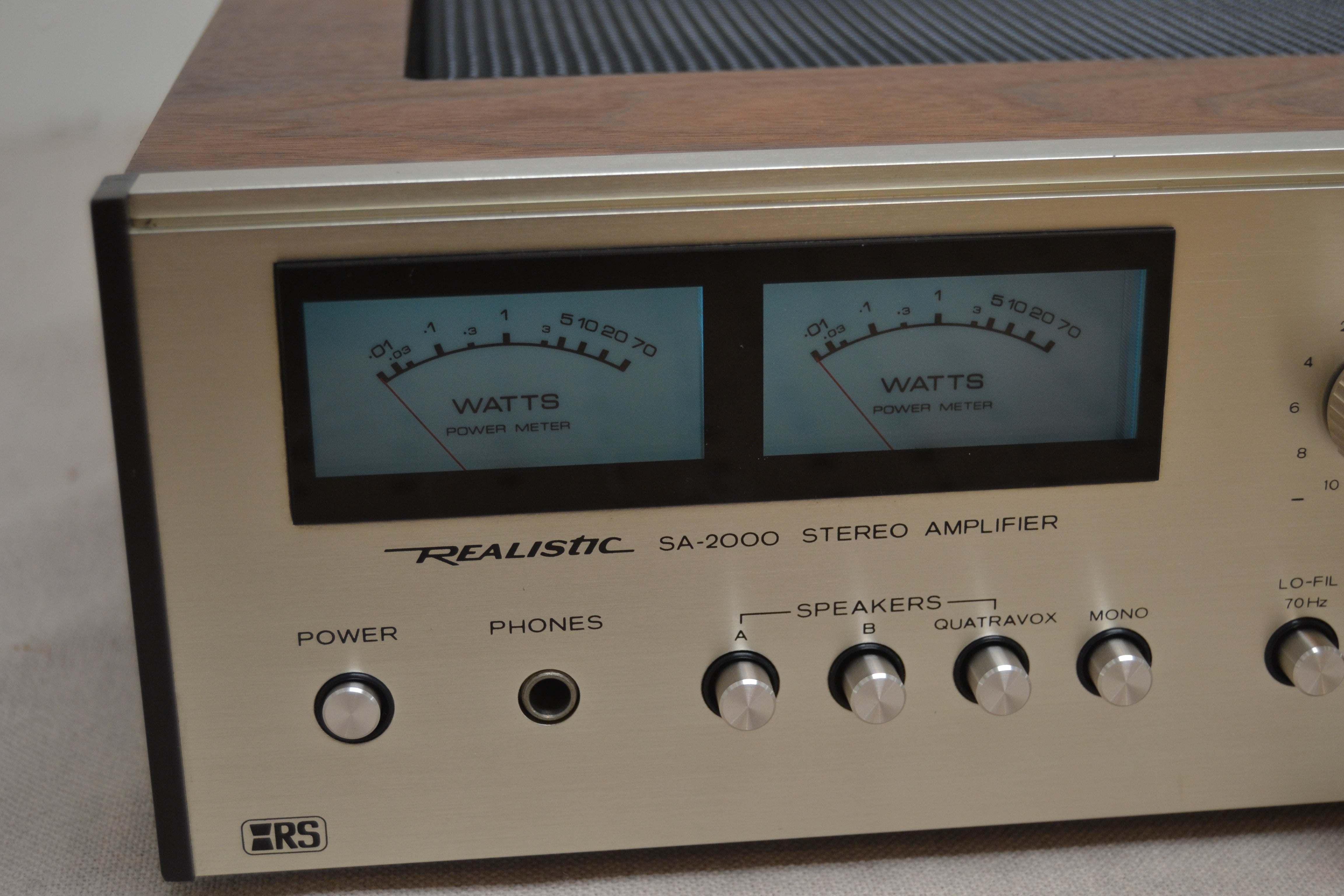 Realistic SA-2000 Stereo Integrated Amplifier * 55W * 1975 – The