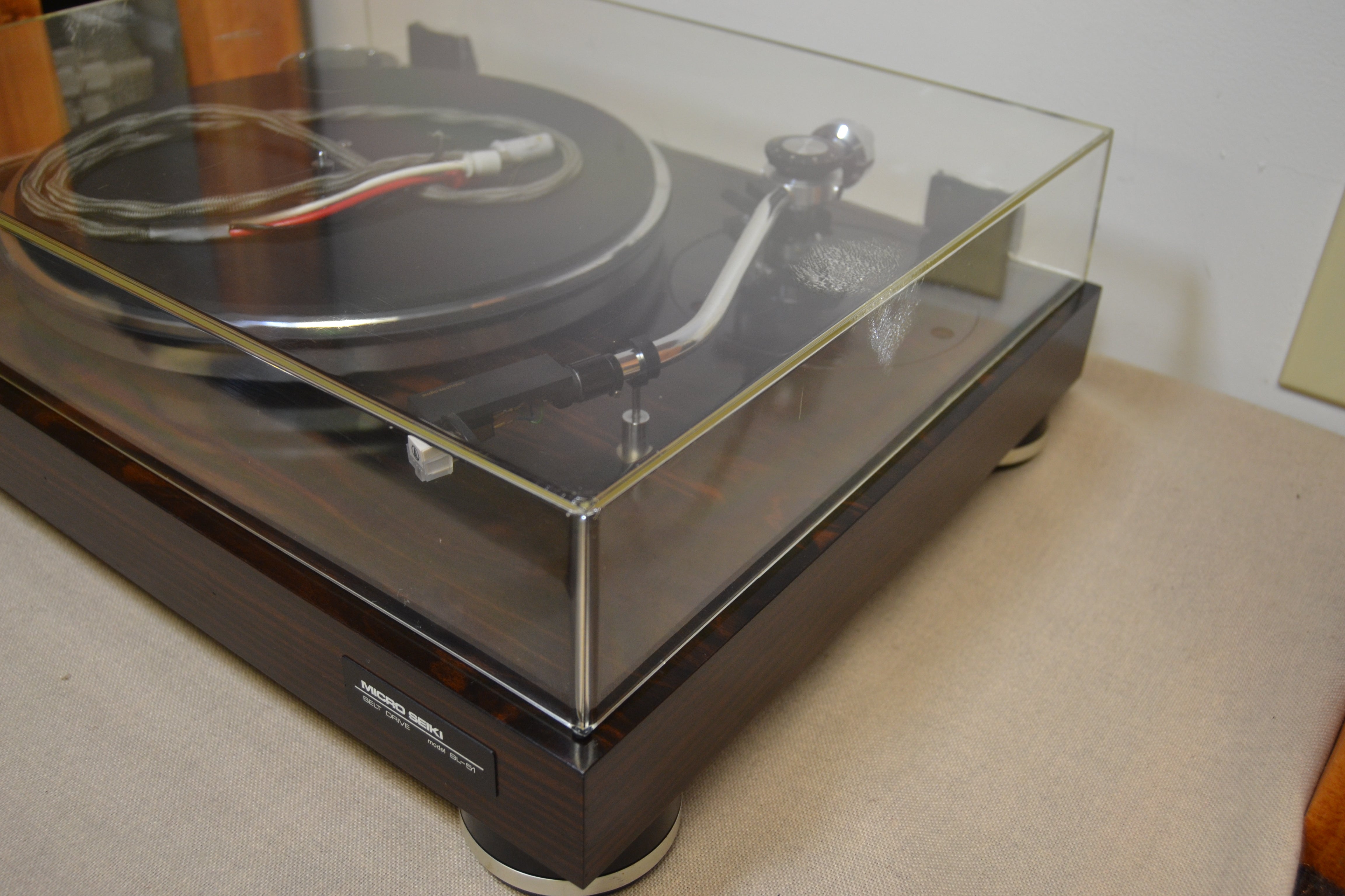 Micro Seiki BL-51 Belt Drive Turntable with Micro Seiki MA-101