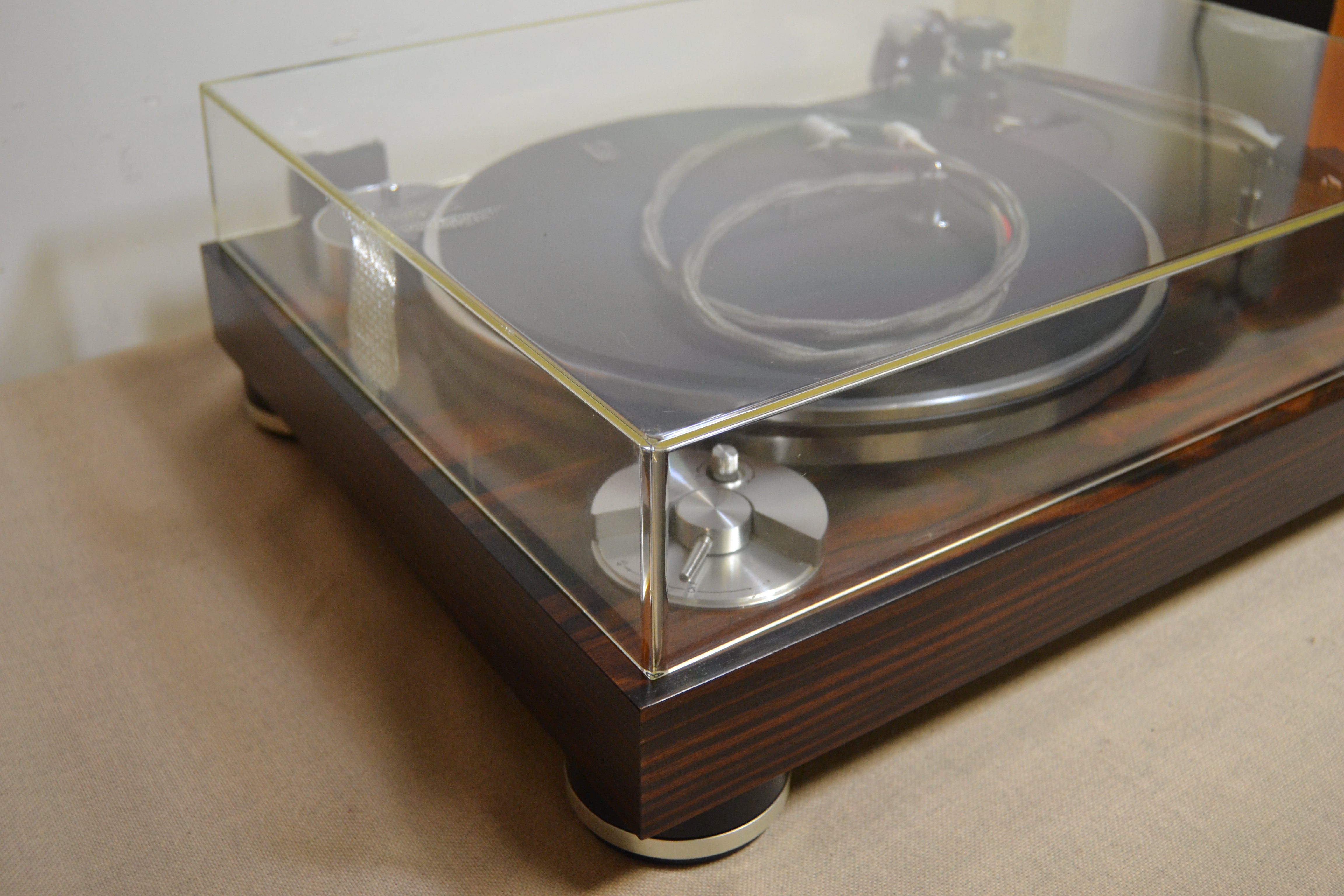 Micro Seiki BL-51 Belt Drive Turntable with Micro Seiki MA-101