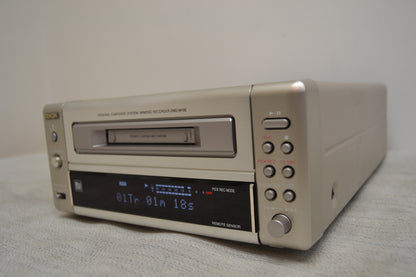 Denon DMD-M10E Small Form Minidisc Recorder * Fully Serviced * 100V
