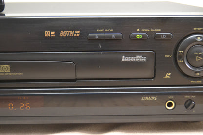 Pioneer CLD-D504 LaserDisc Player * A/B Side * Remote Control * Manual