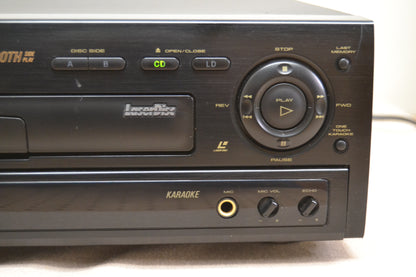 Pioneer CLD-D504 LaserDisc Player * A/B Side * Remote Control * Manual