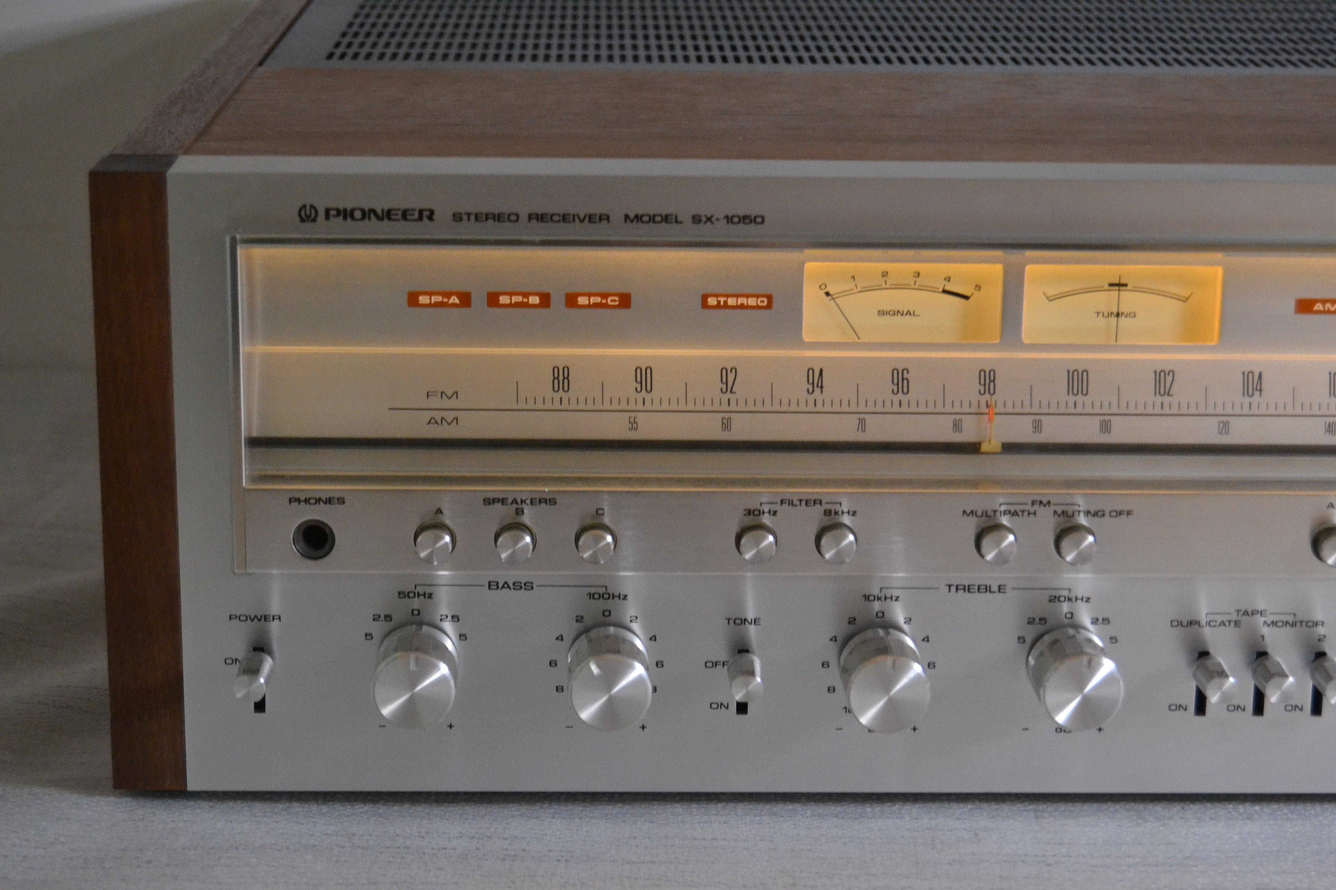 Pioneer SX-1050 Stereo Receiver * 120W RMS * Fully Serviced