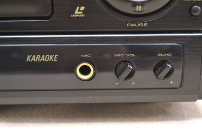 Pioneer CLD-D504 LaserDisc Player * A/B Side * Remote Control * Manual