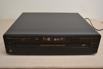 Denon DCM-370 CD Carousel 5 Discs * Box * Remote (not working )