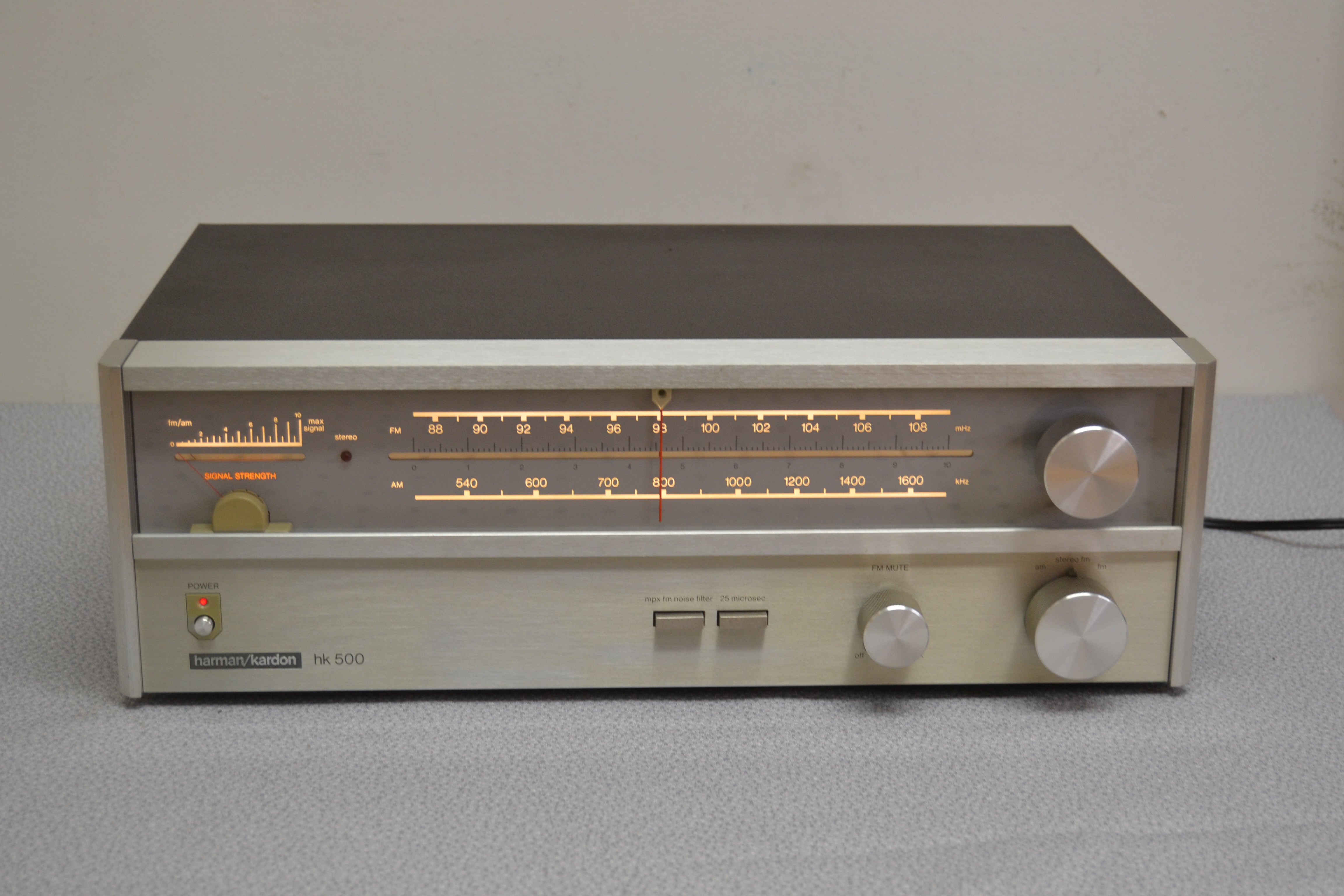 Harman Kardon HK500 Stereo Tuner