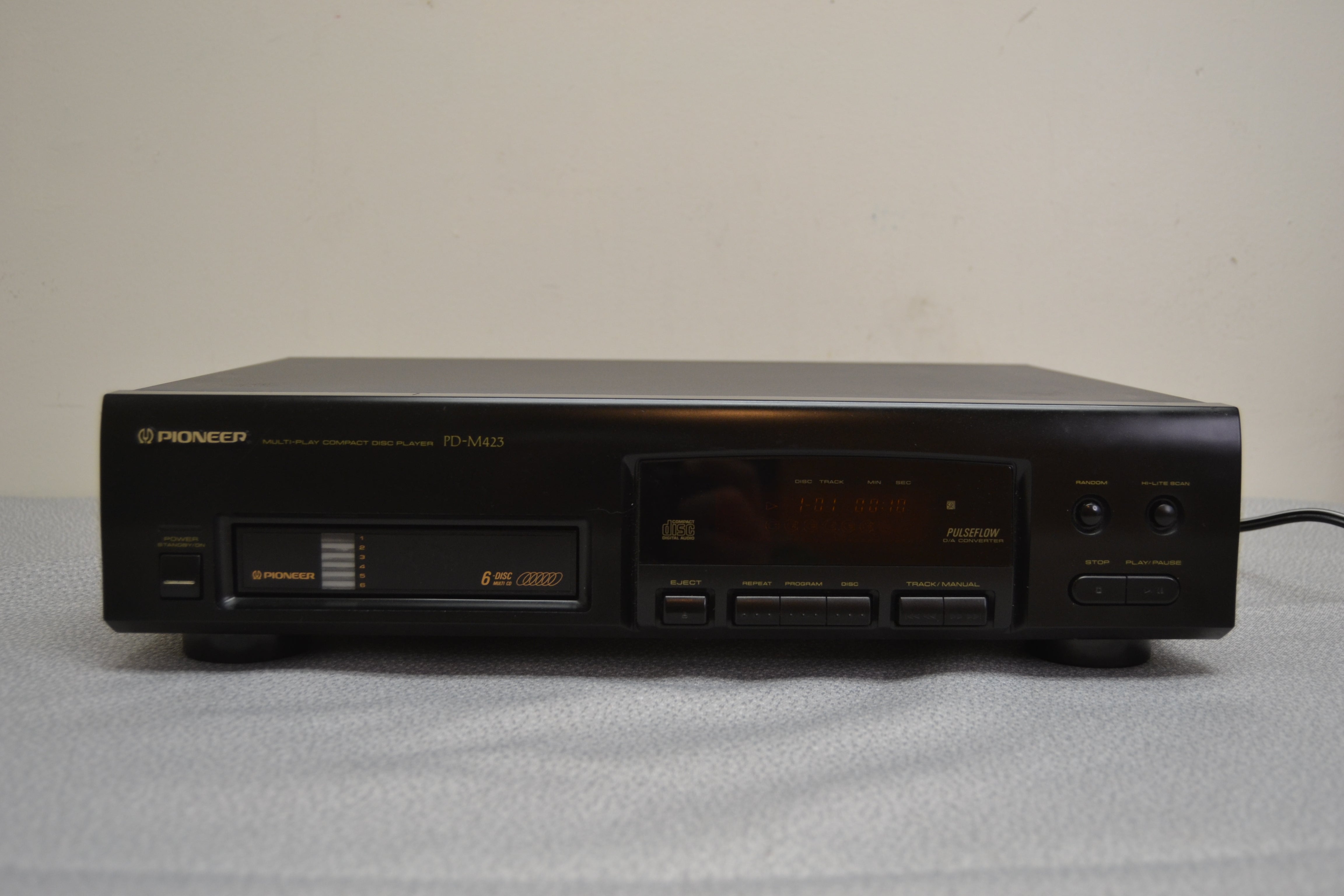 Pioneer PD-M423 Six Disc Cartridge CD Player * Dim Display