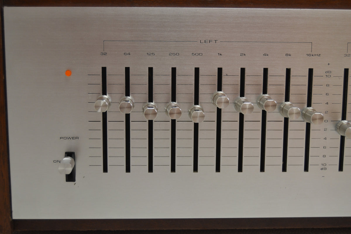 Pioneer SG-9500 Graphic Equalizer * Fully Serviced * Original Wood Case *
