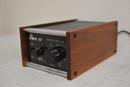 DBX 117 Decilinear * Dynamic Range Enhancer * Fully Serviced