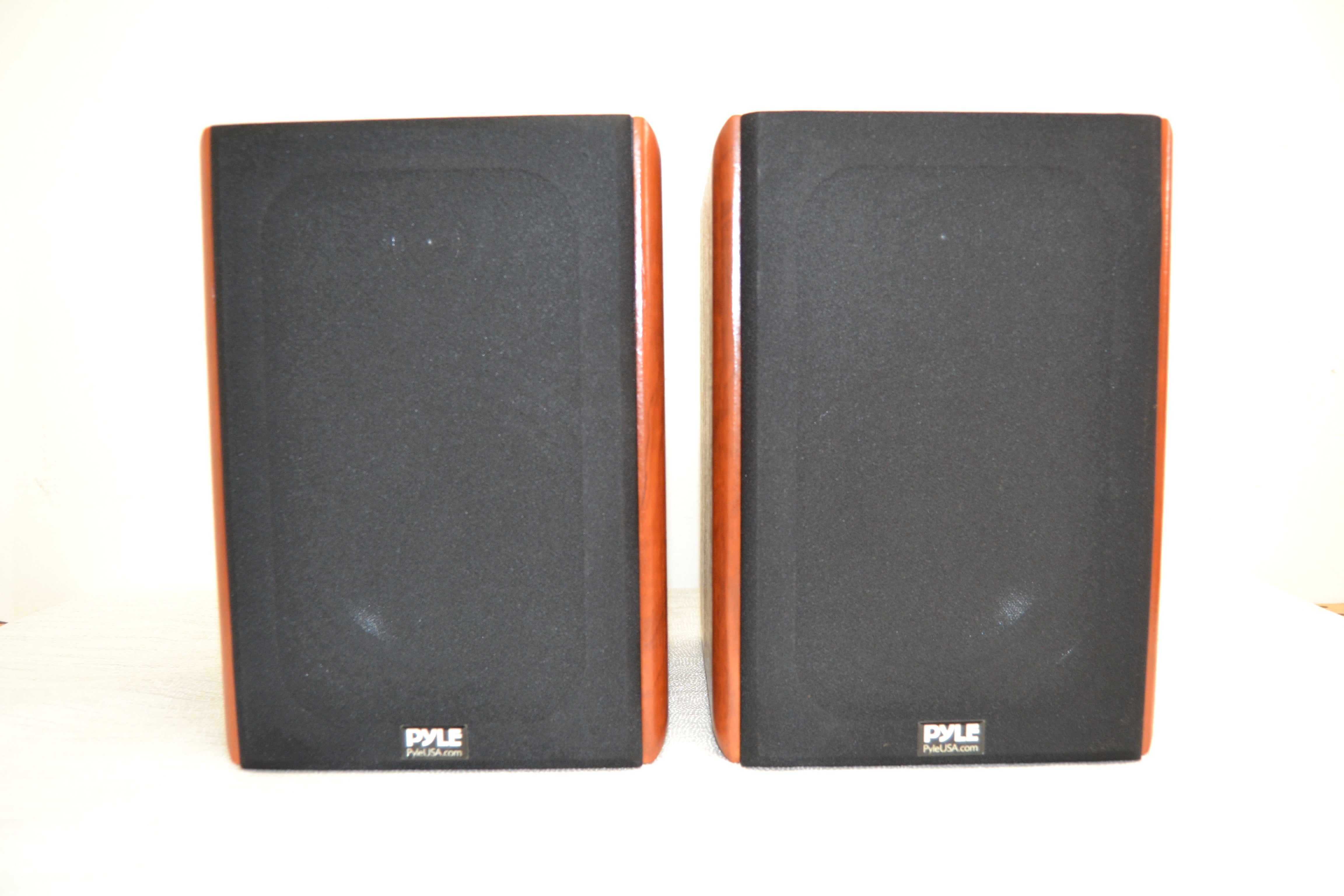 Pyle PHQBS62 BookShelf Speakers * Fully Serviced