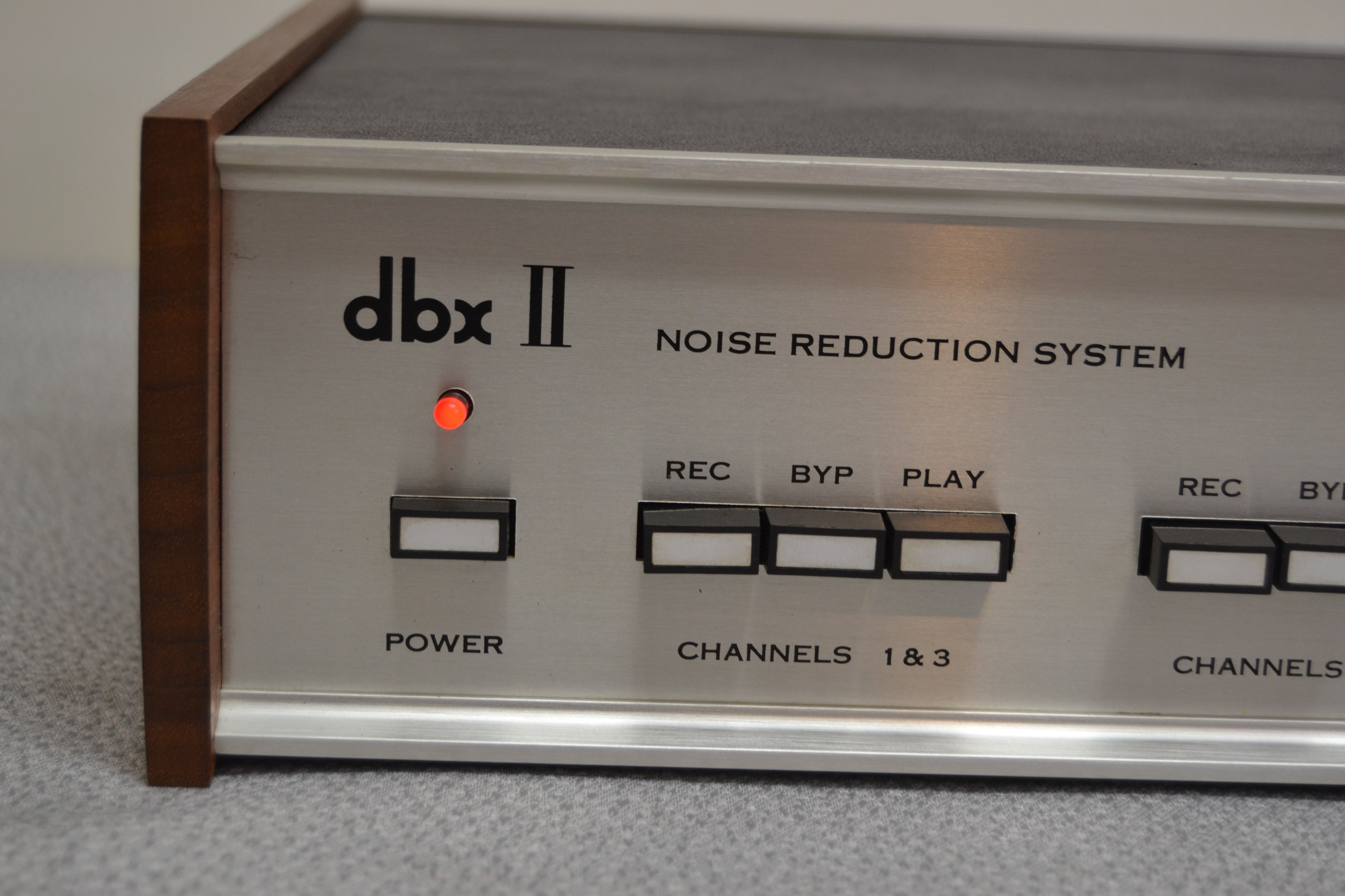 DBX 124 Tape Noise Reduction System * Fully Serviced – The