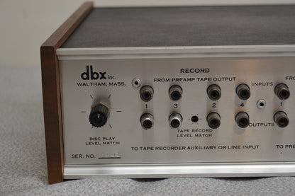DBX 124  Tape Noise Reduction System * Fully Serviced