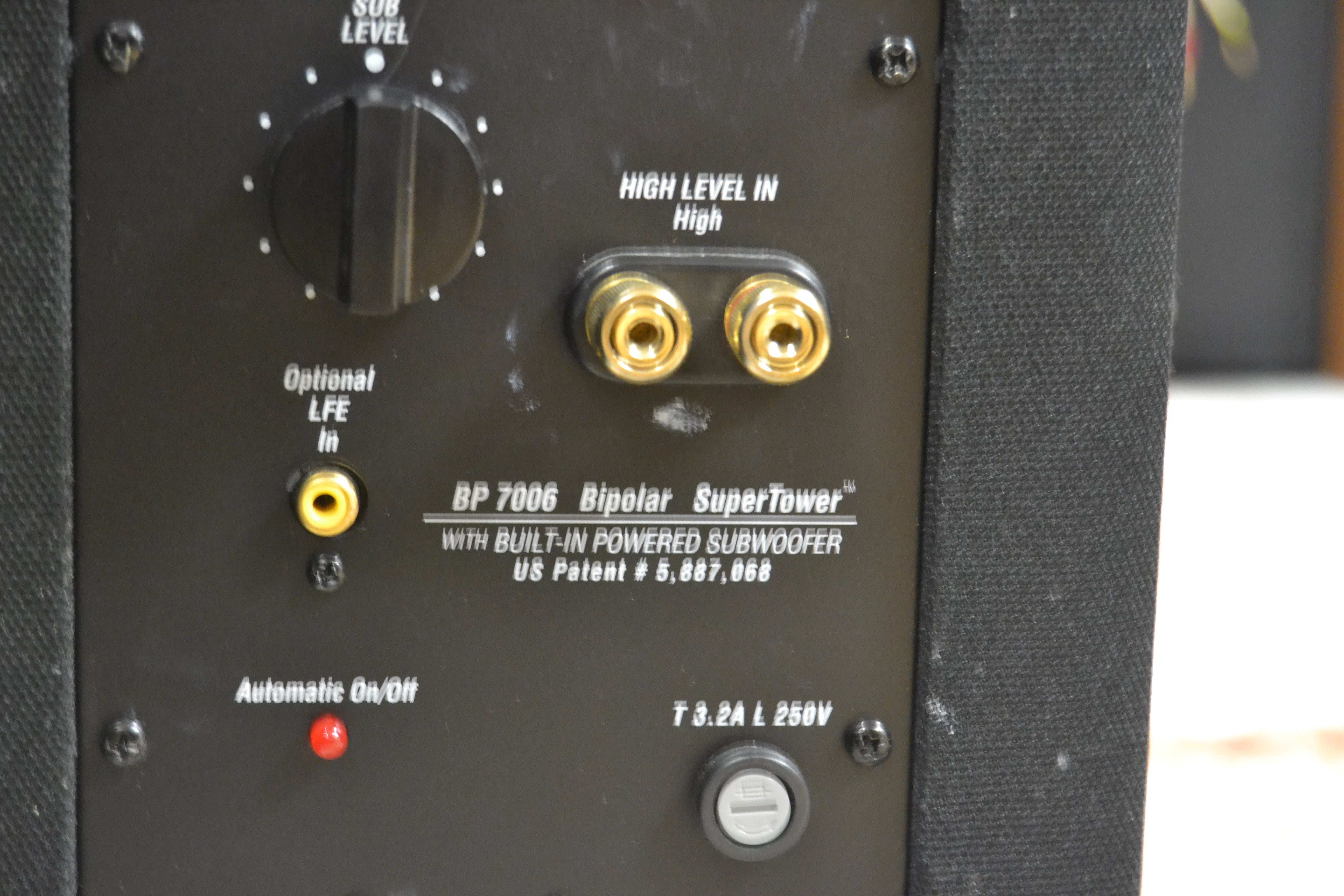 Definitive Technology BP7002 Bipolar floor-standing speakers with built-in powered subwoofers