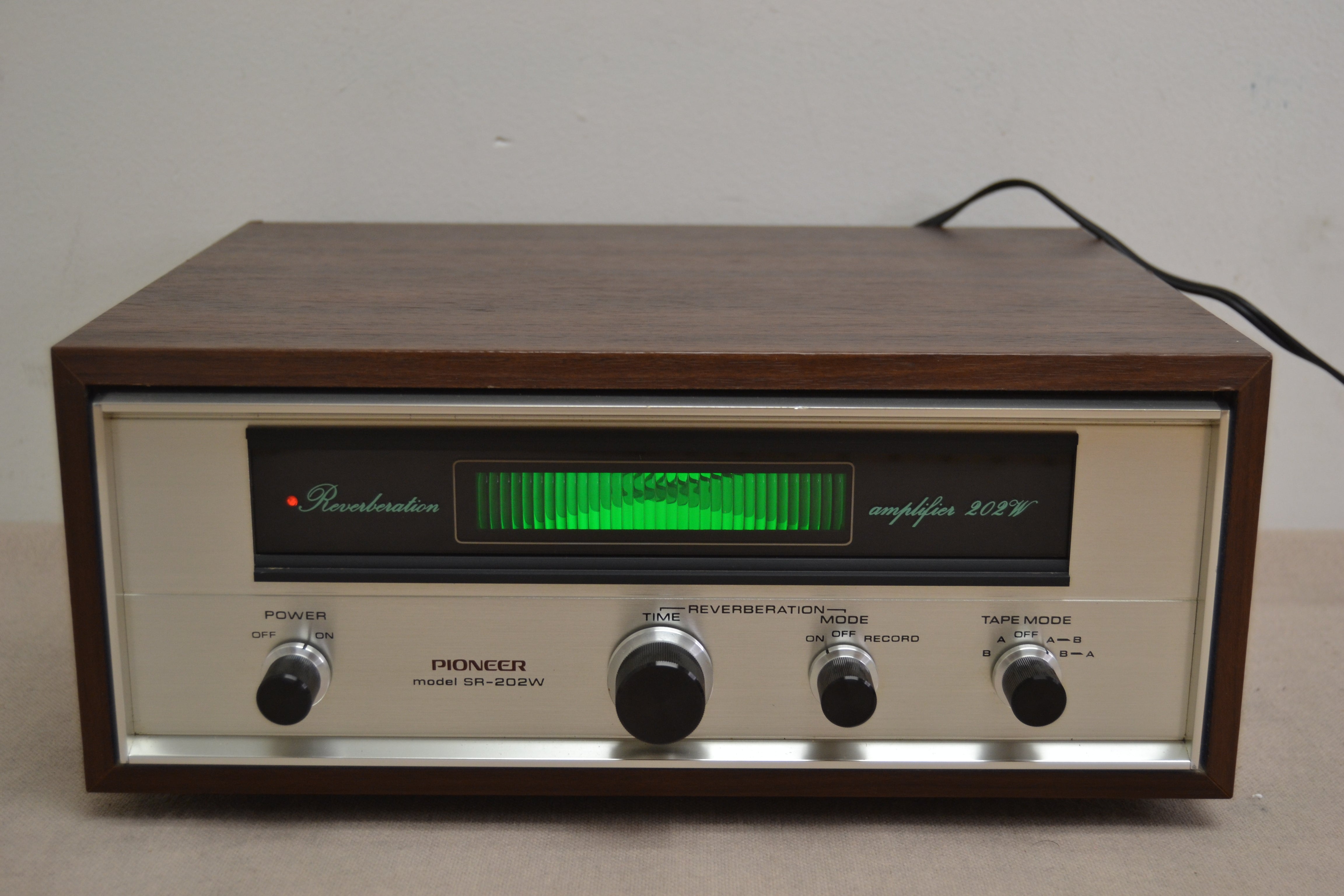 Pioneer SR-202W Reverberation Amplifier * Owner's Manual