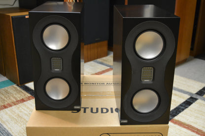 Monitor Audio STUDIO Bookshelf Speakers * Box *