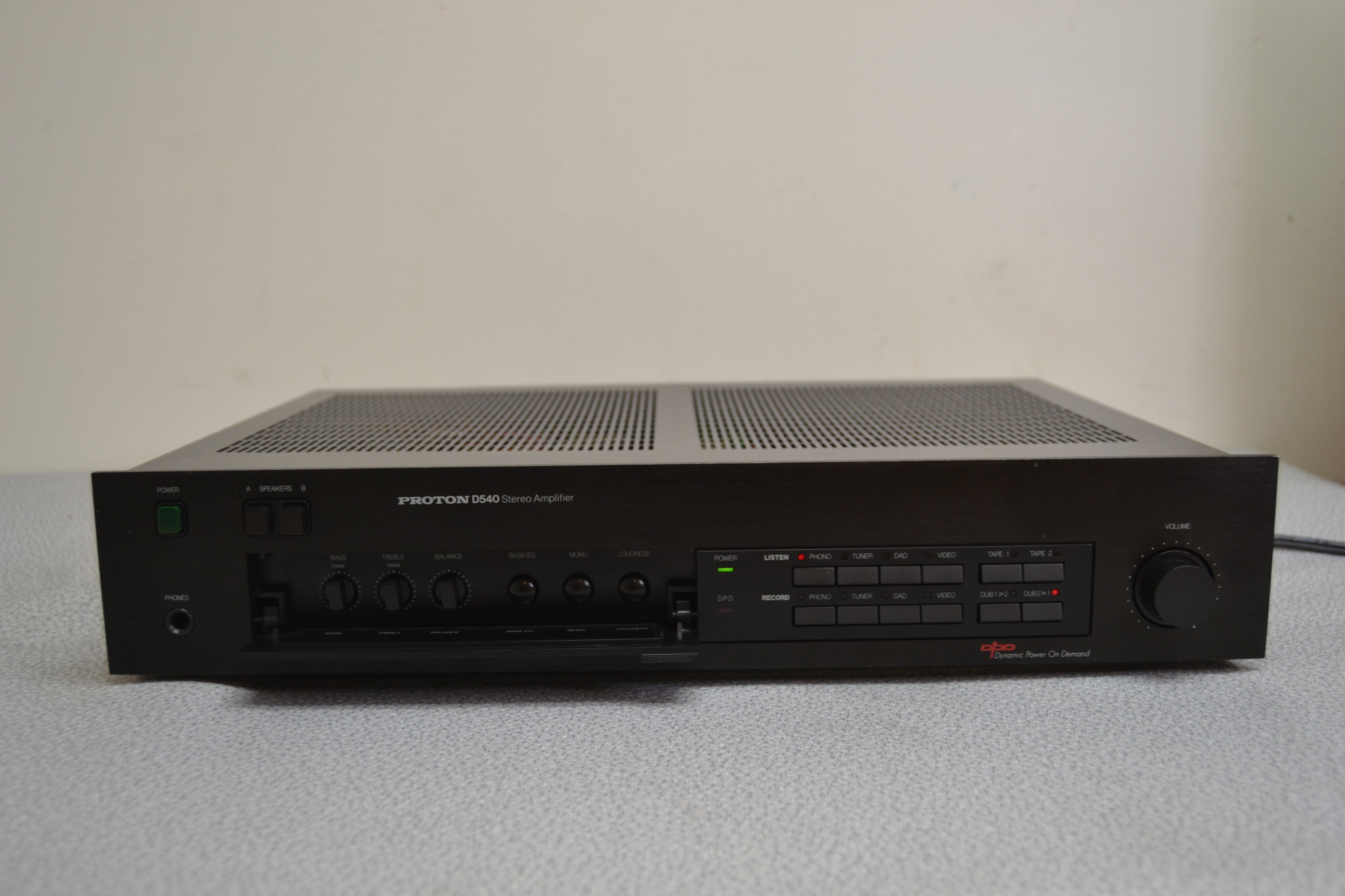 Proton D540 Stereo Integrated Amplifier * 40W RMS * 1980