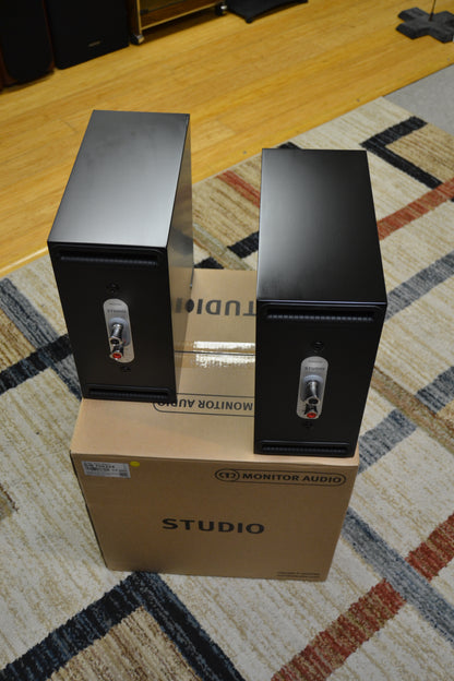Monitor Audio STUDIO Bookshelf Speakers * Box *