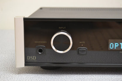 McIntosh D150 Stereo digital preamplifier * Remote * Original Box