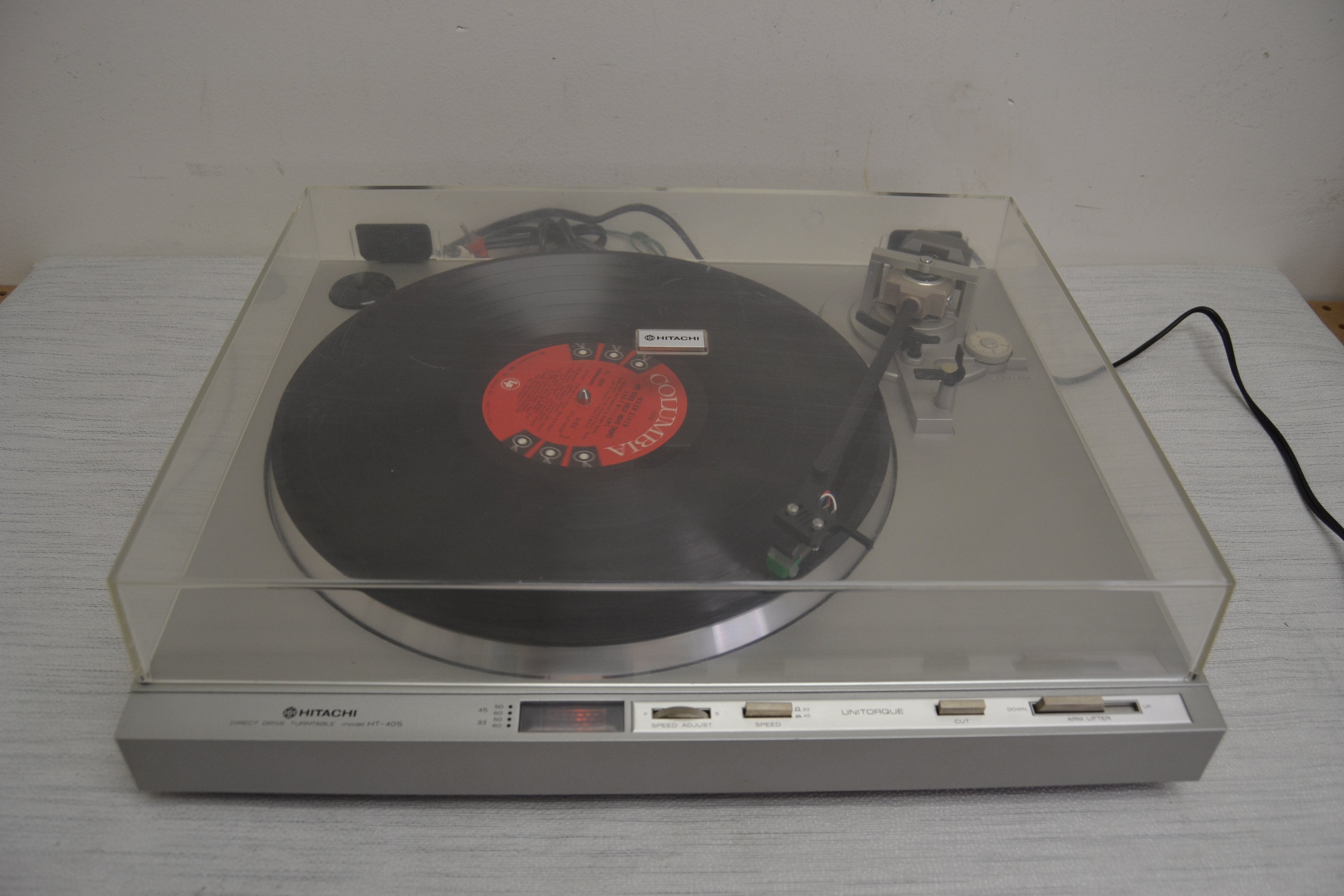 Hitachi HT-40S Turntable * Fully Serviced *